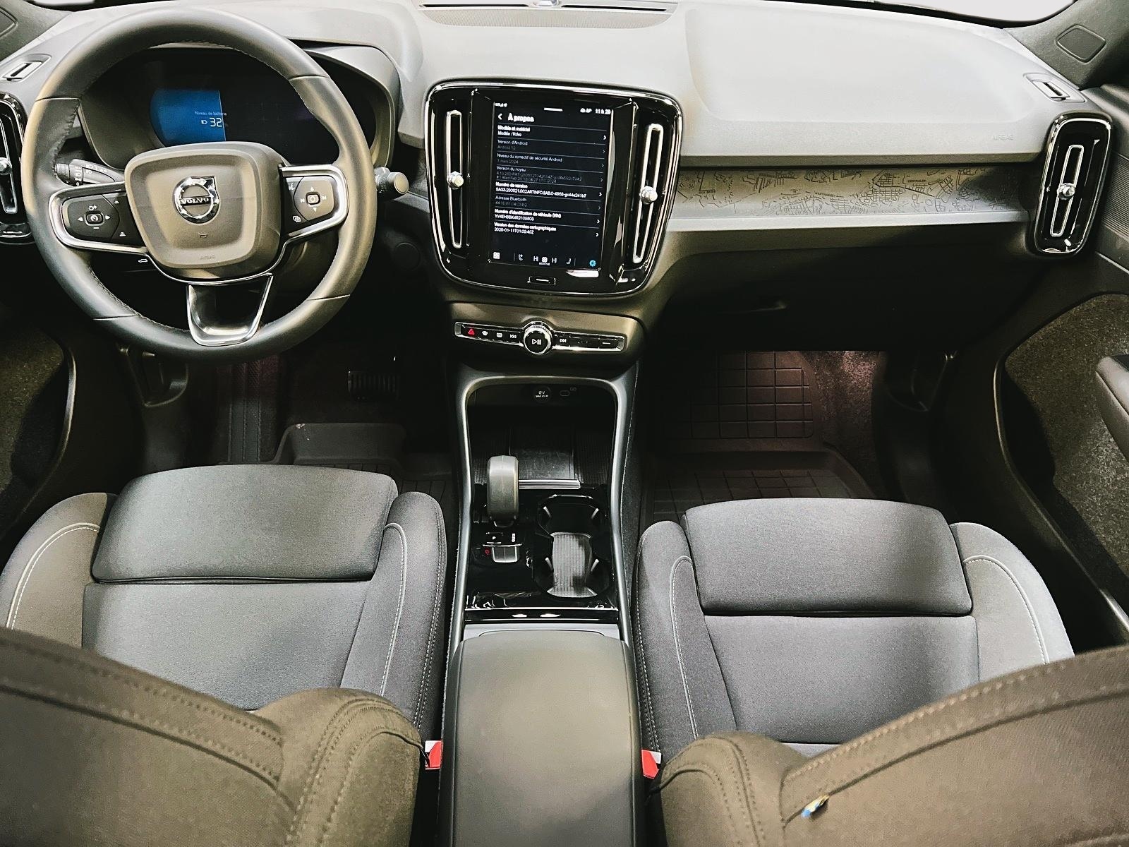 Volvo C40 RECHARGE CORE NAV 2024 - image #11