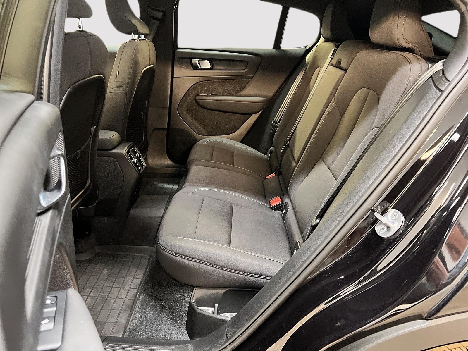 Volvo C40 RECHARGE CORE NAV 2024 - image #9