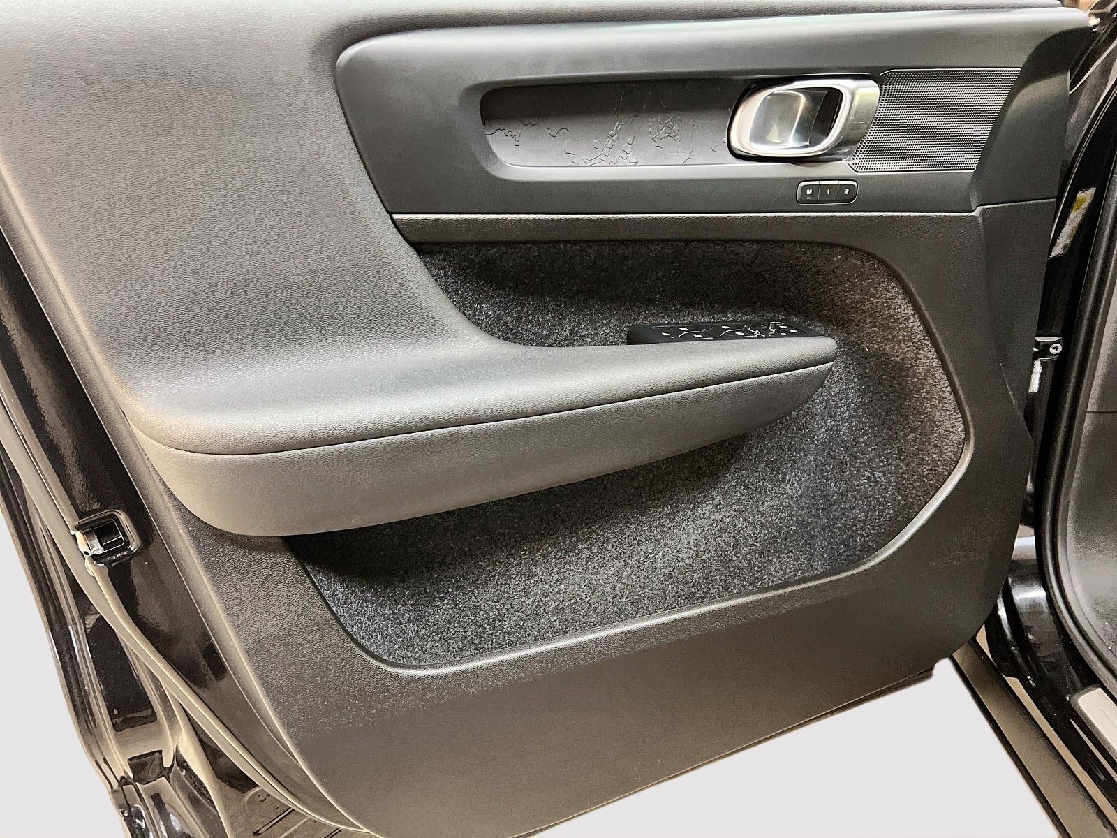Volvo C40 RECHARGE CORE NAV 2024 - image #22