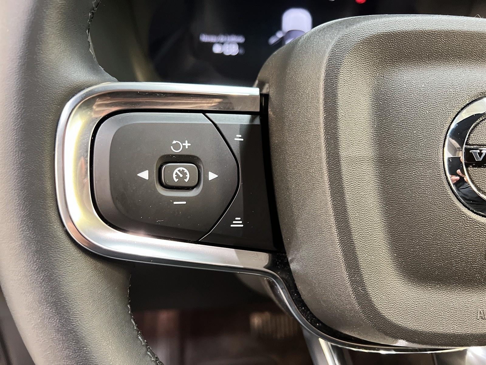 Volvo XC40 TWIN RECHARGE CORE NAV 4RM 2024 - image #20