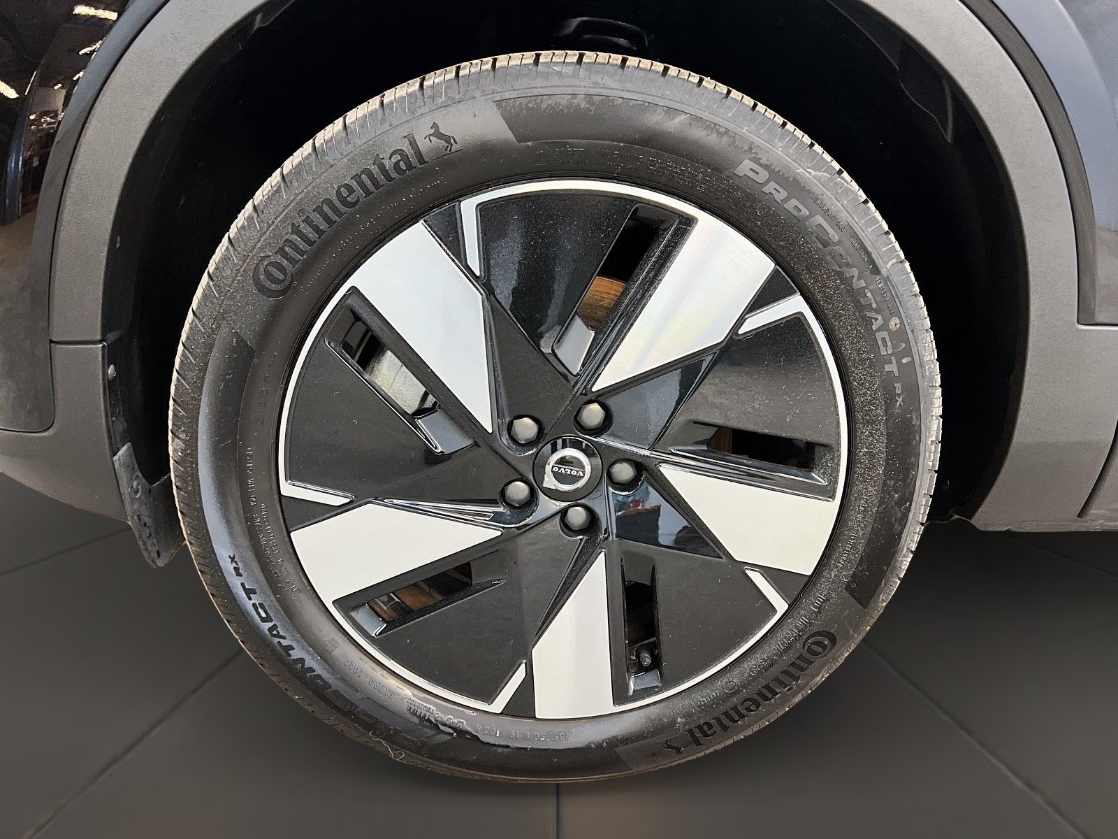 Volvo XC40 TWIN RECHARGE CORE NAV 4RM 2024 - image #28