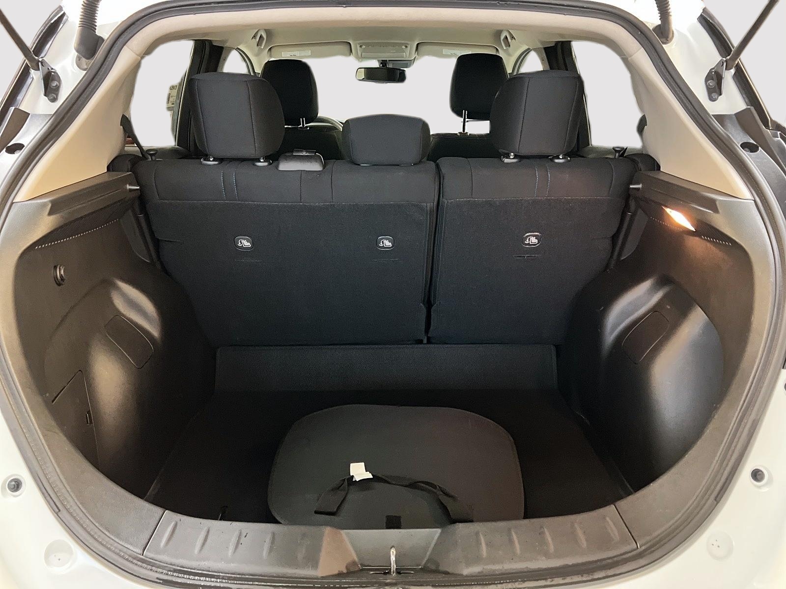 Nissan Leaf SV PLUS NAV 2023 - image #12
