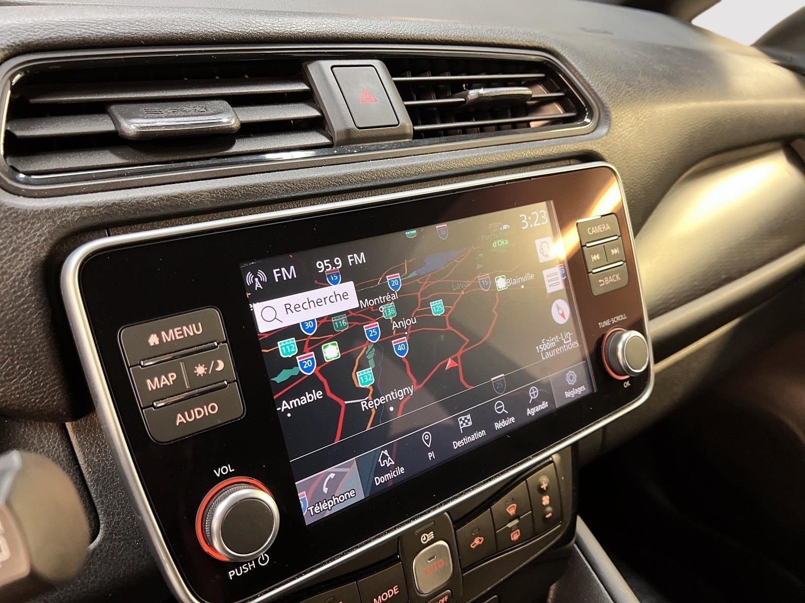 Nissan Leaf SV NAV 2024 - image #17