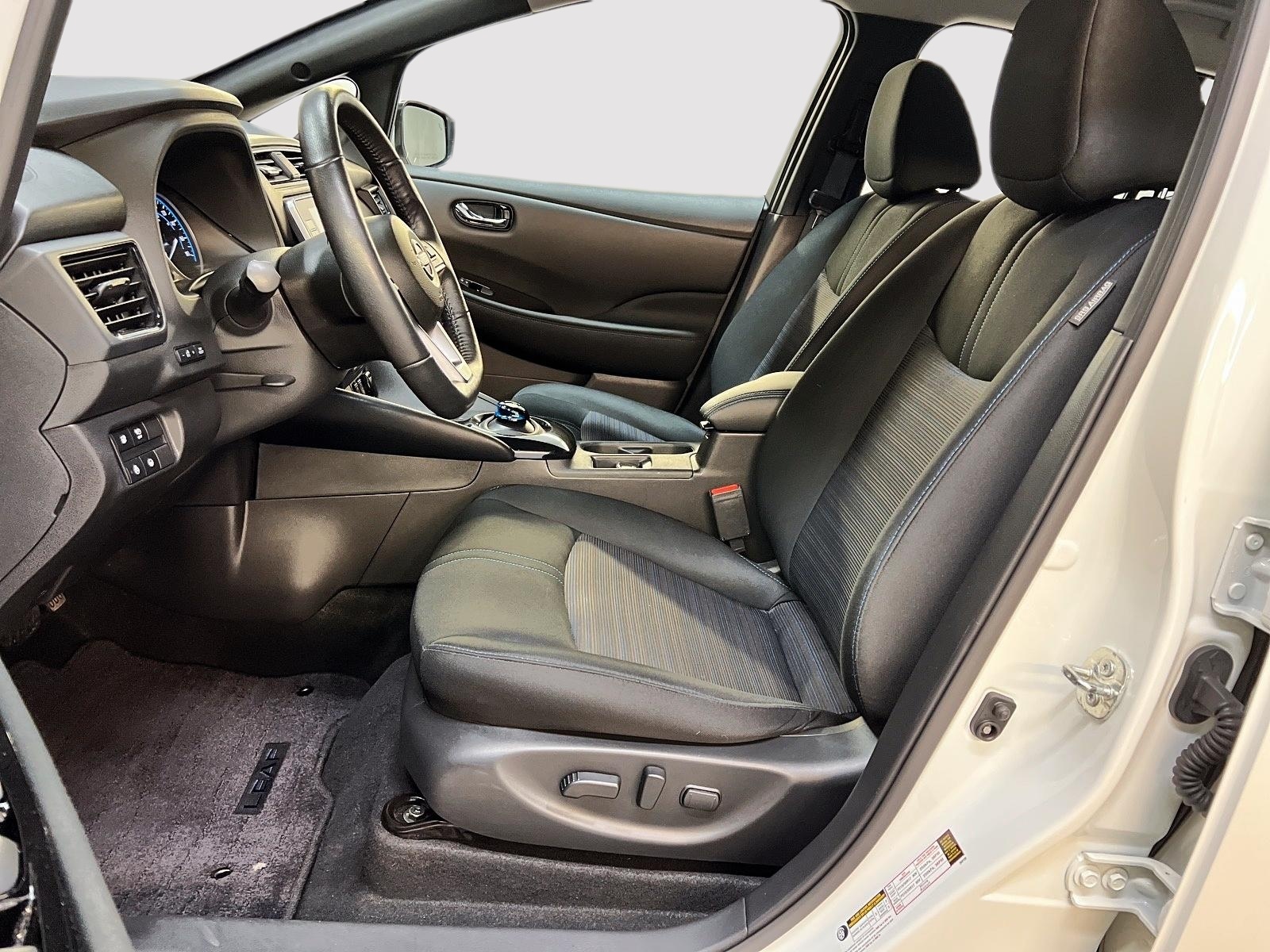 Nissan Leaf SV NAV 2024 - image #7