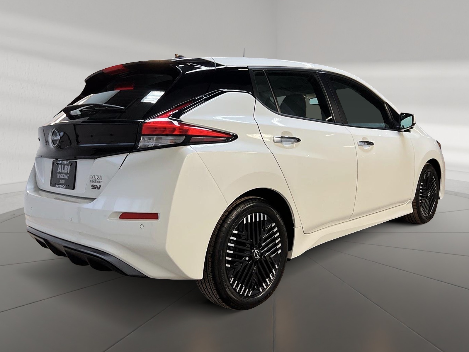 Nissan Leaf SV NAV 2024 - image #4