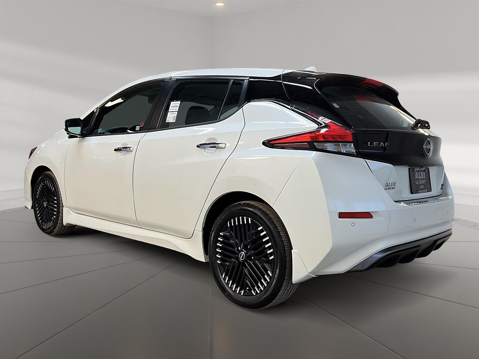 Nissan Leaf SV PLUS NAV 2023 - image #6