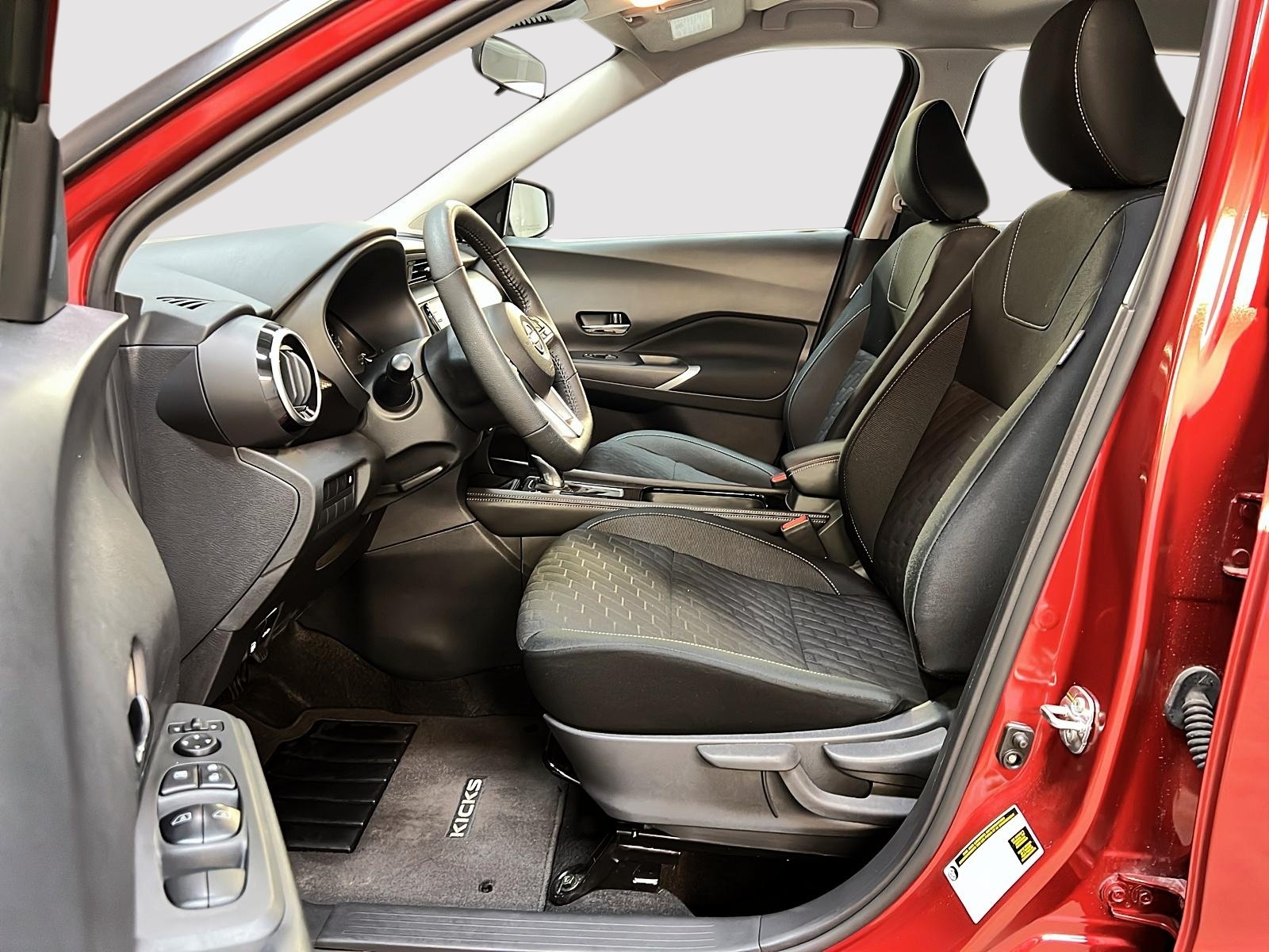 Nissan KICKS PLAY SV 2025 — photo 7