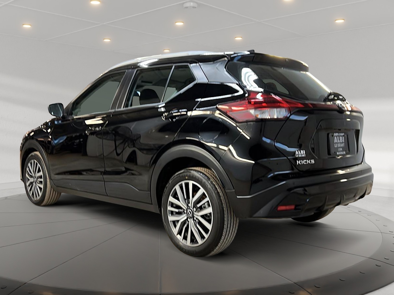 Nissan KICKS PLAY SV 2025 — photo 6