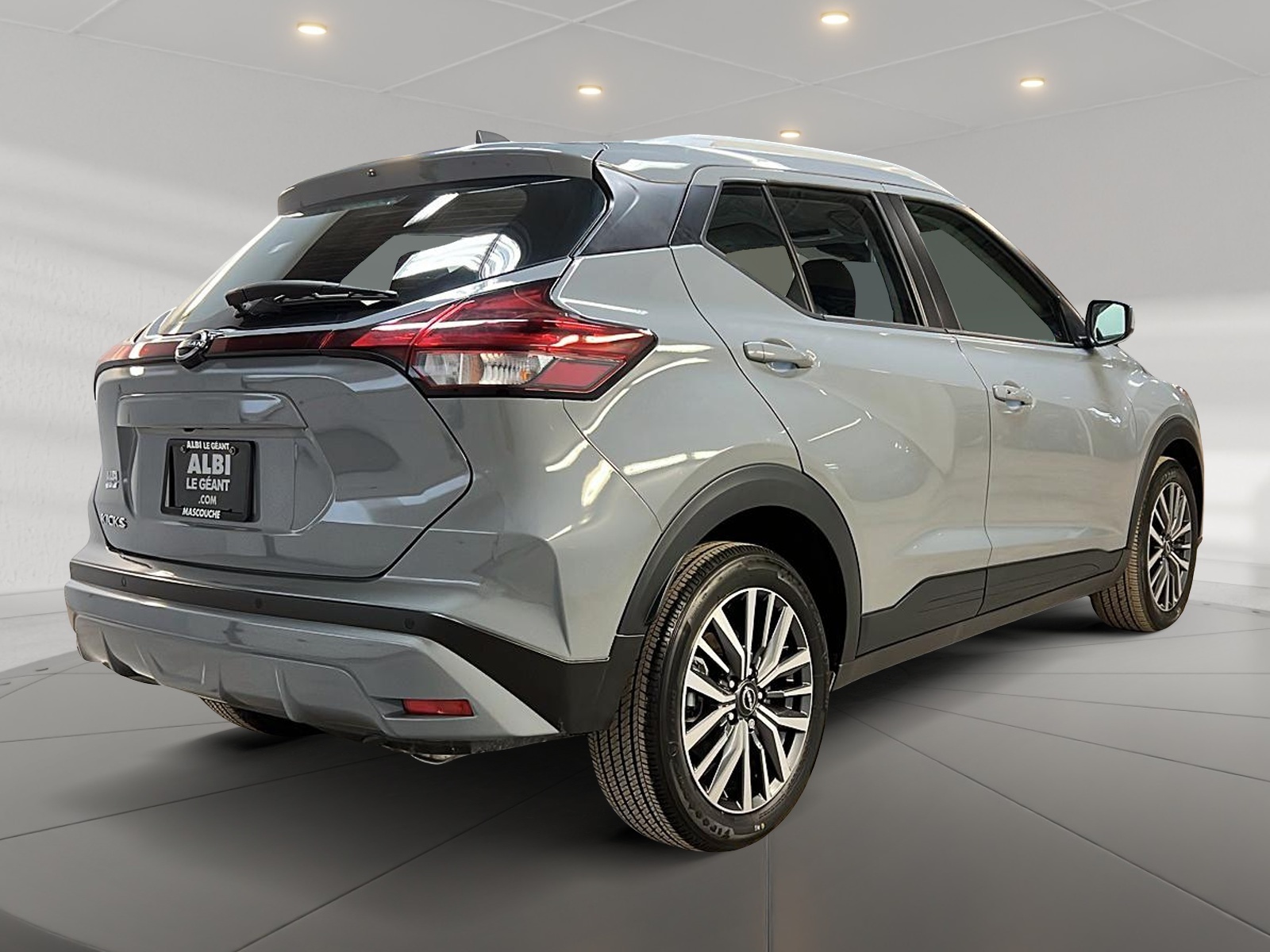 Nissan KICKS PLAY SV 2025 — photo 4
