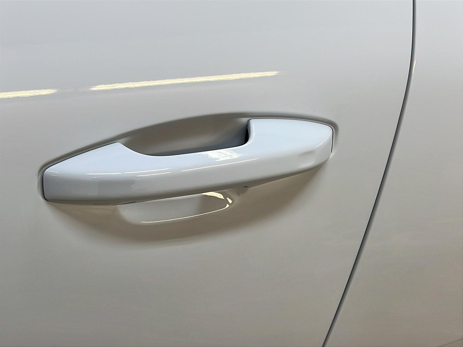Volvo C40 RECHARGE ULTIMATE NAV 2024 - image #25