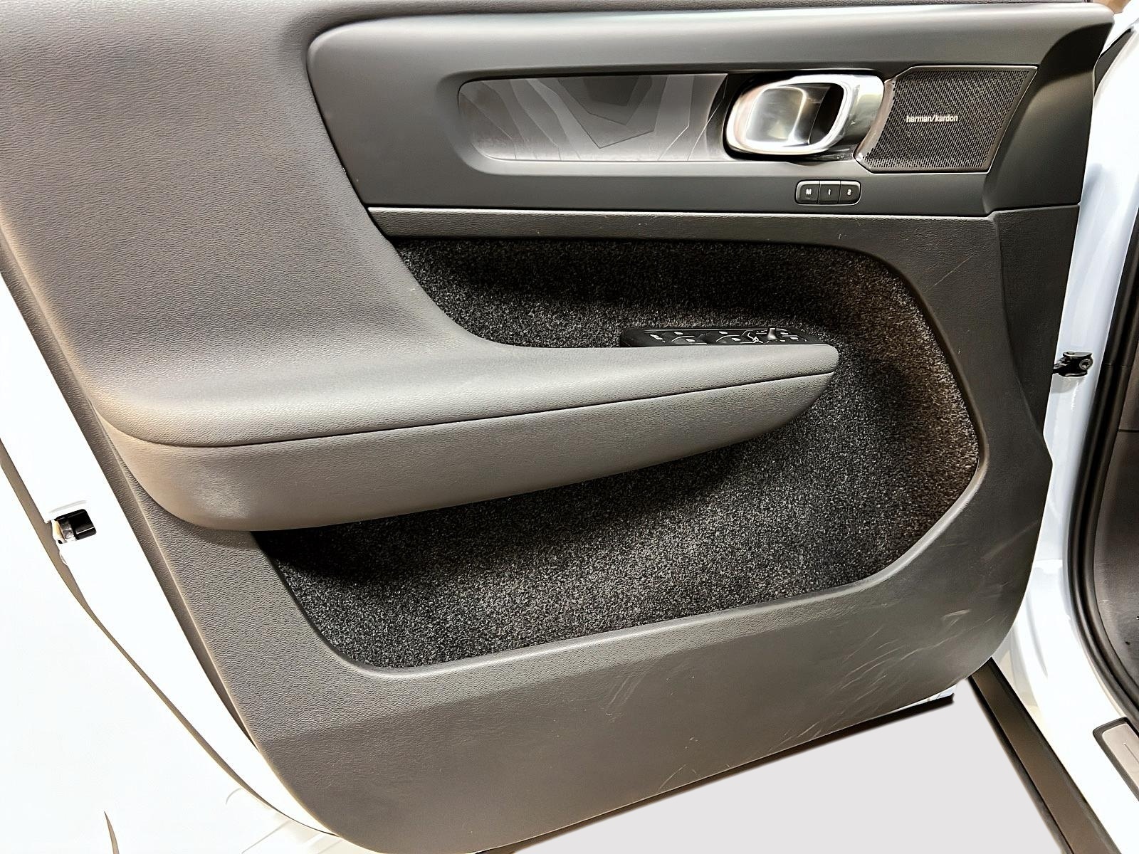Volvo C40 RECHARGE ULTIMATE NAV 2024 - image #23