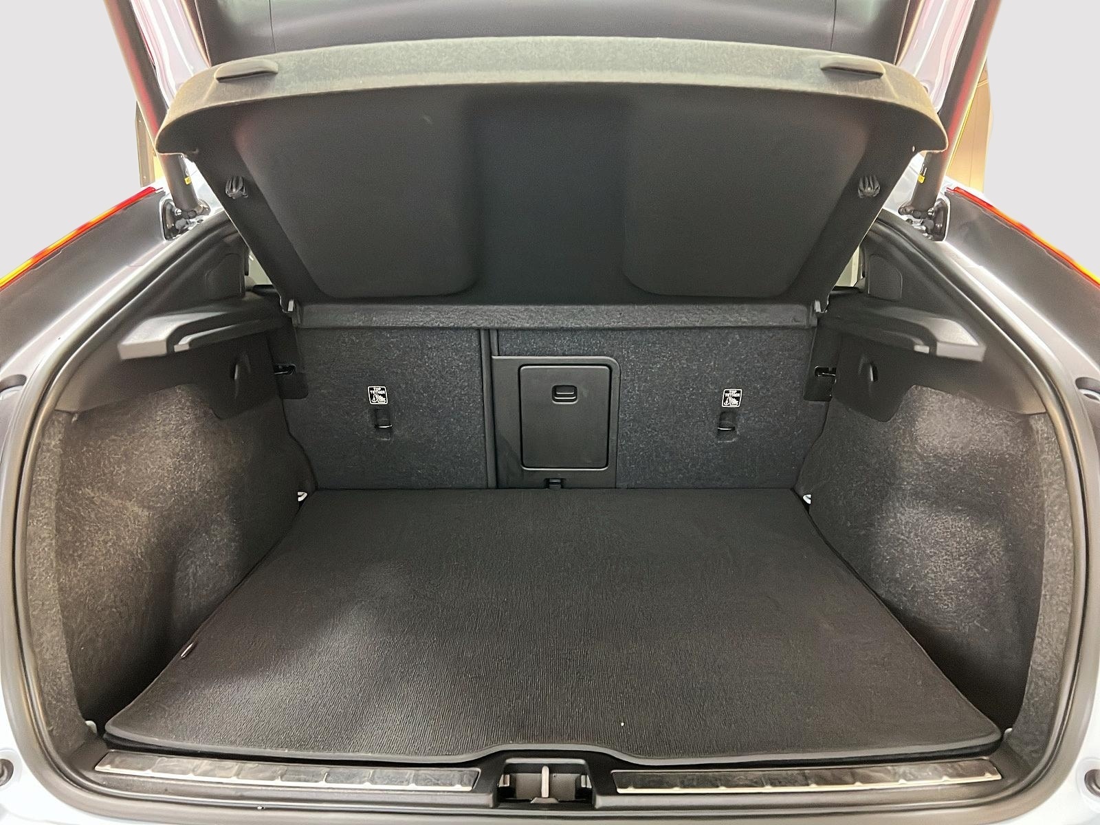 Volvo C40 RECHARGE ULTIMATE NAV 2024 - image #13