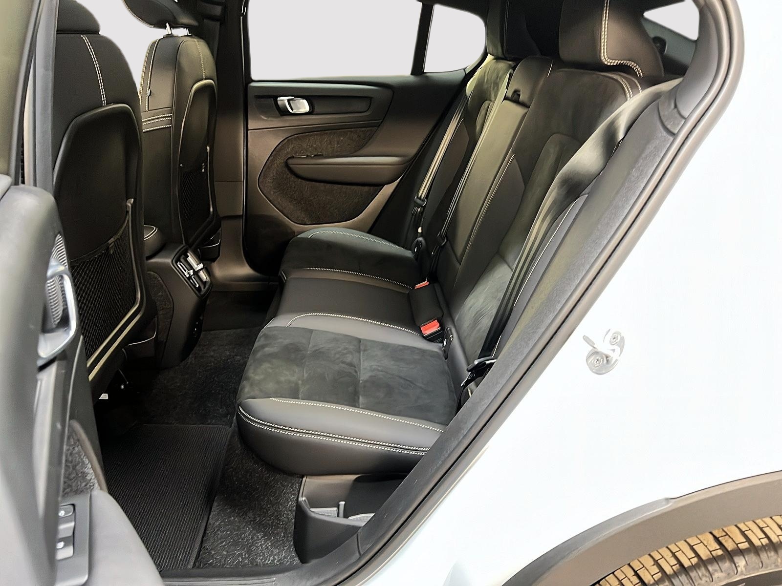Volvo C40 RECHARGE ULTIMATE NAV 2024 - image #9
