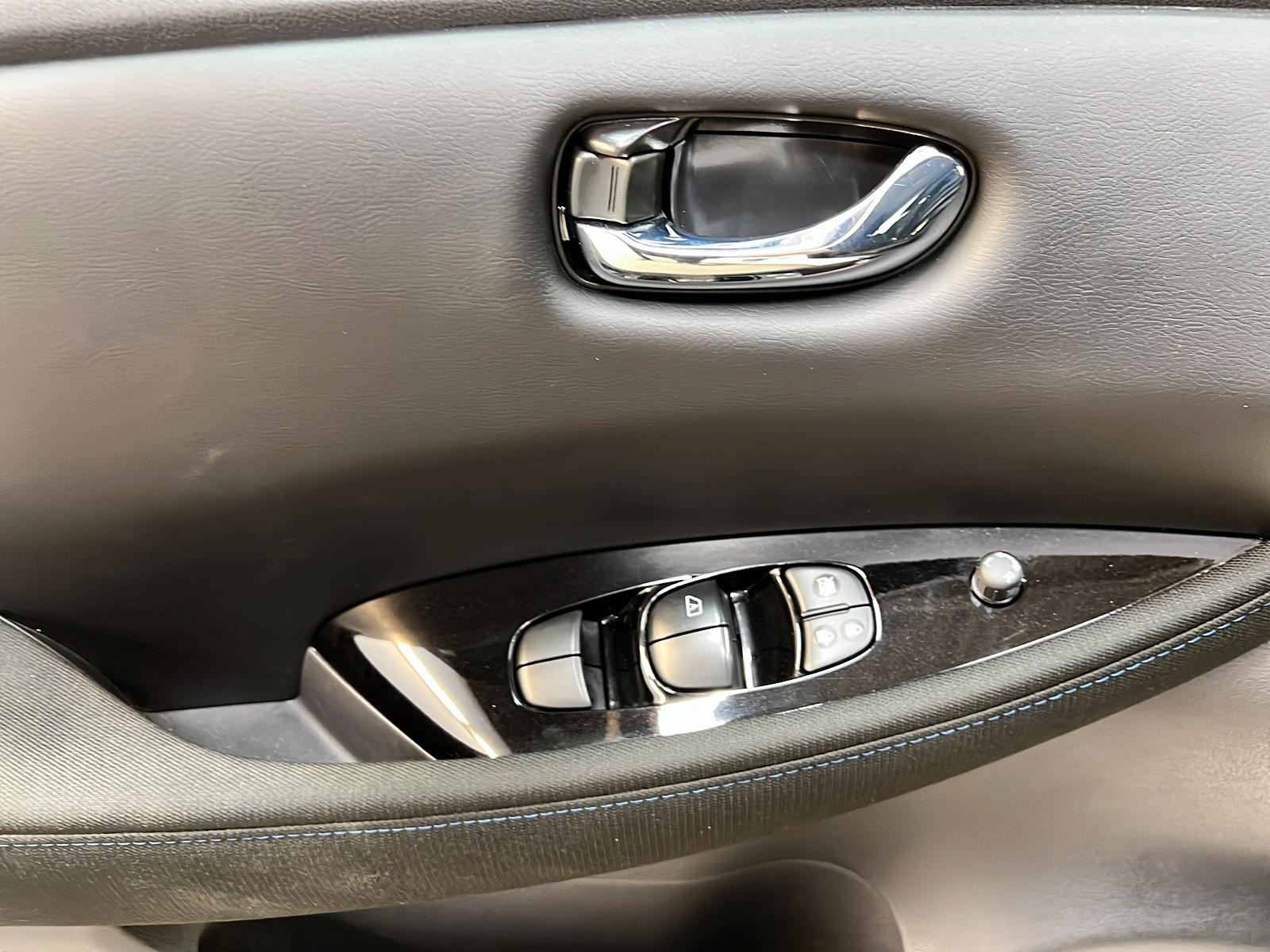 Nissan Leaf SV NAV 2023 - image #22