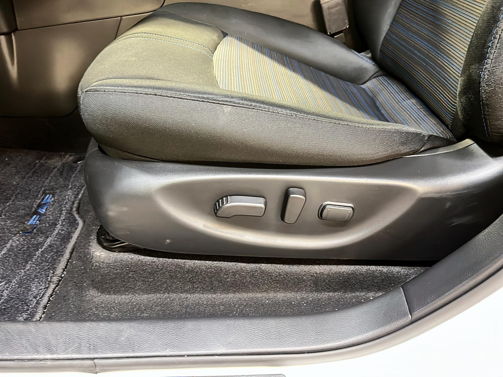 Nissan Leaf SV NAV 2023 - image #24