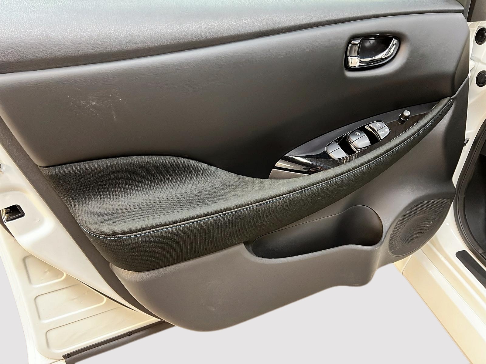 Nissan Leaf SV NAV 2023 - image #23