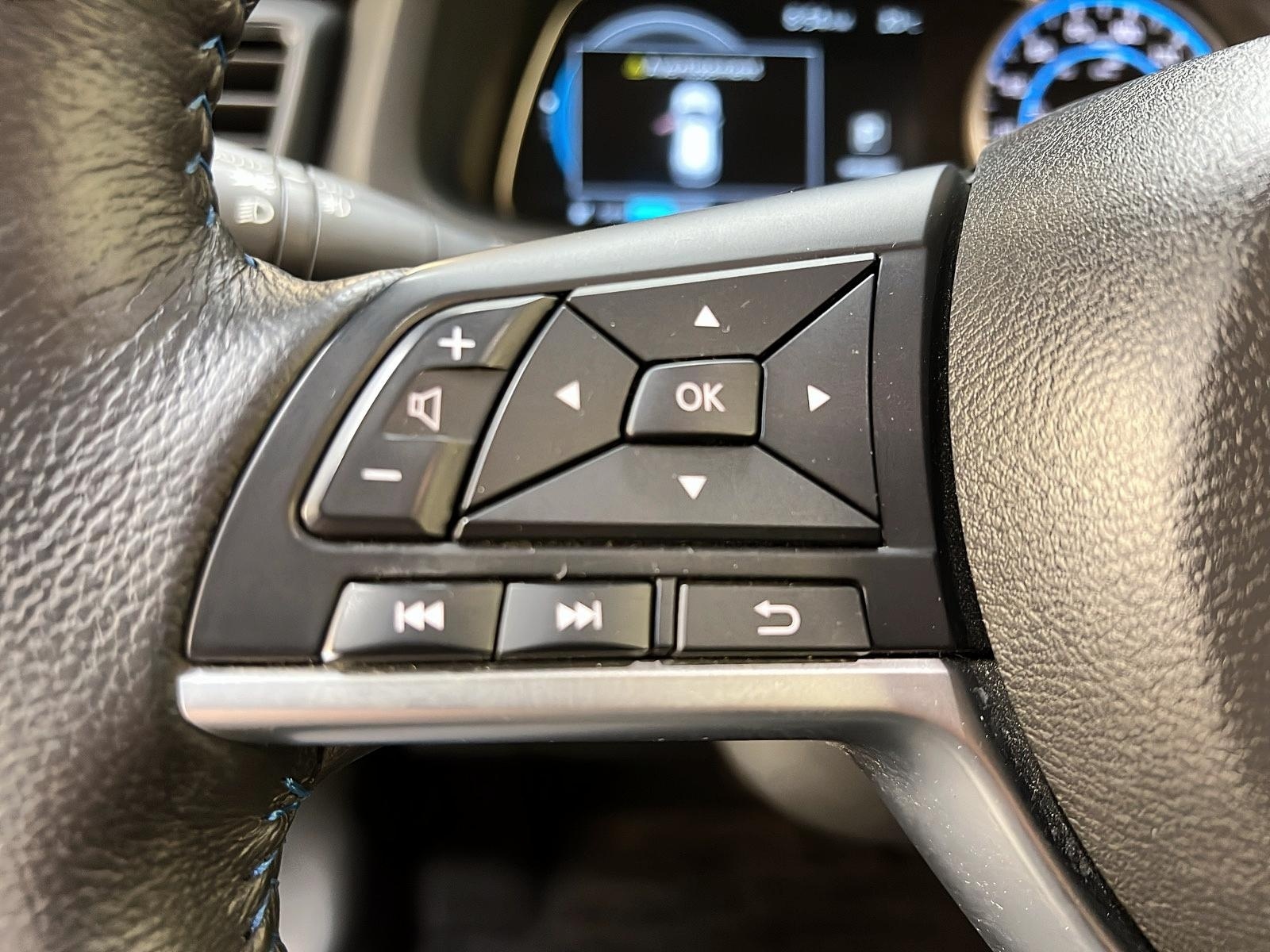 Nissan Leaf SV NAV 2023 - image #20
