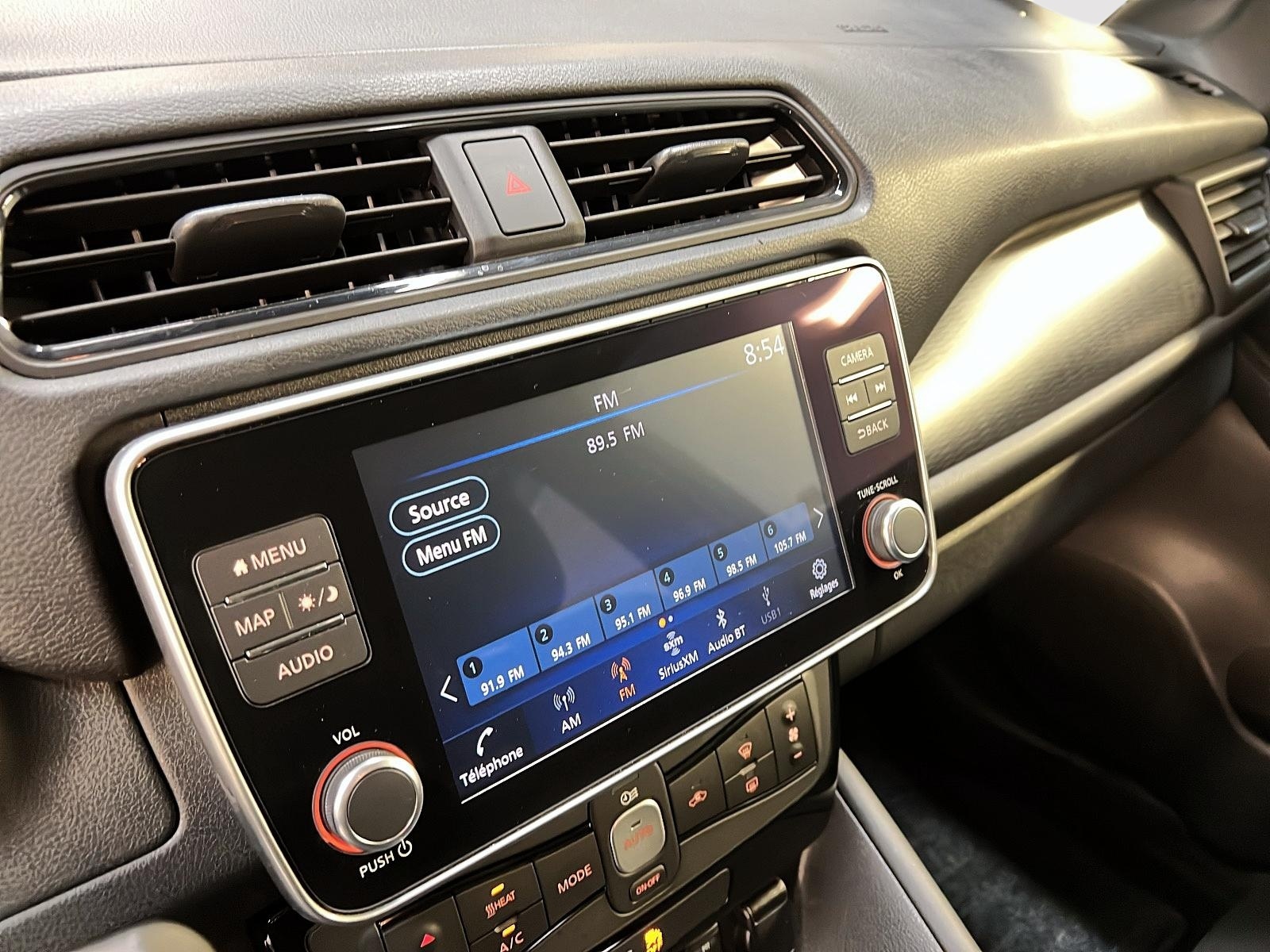 Nissan Leaf SV NAV 2023 - image #15