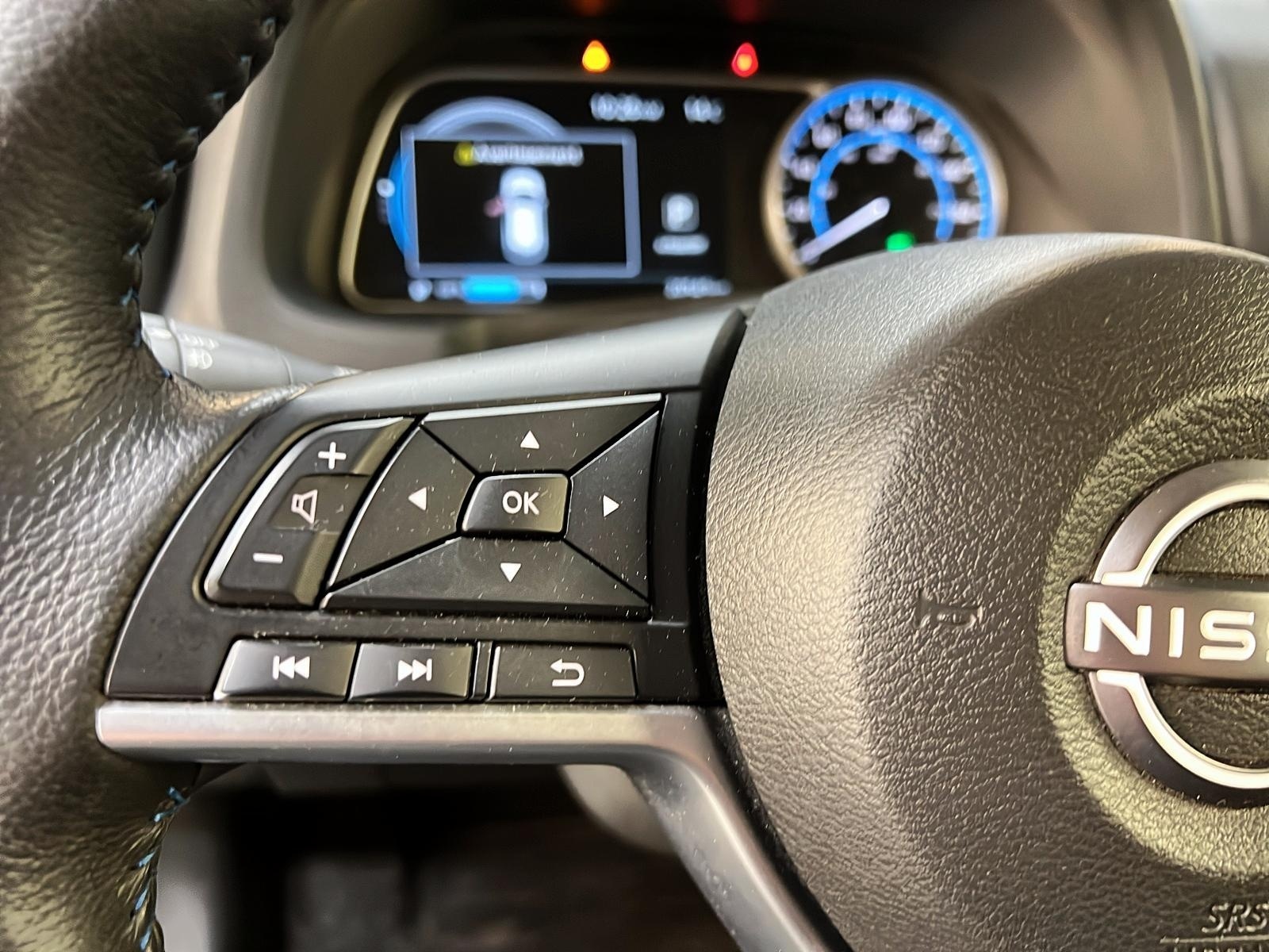 Nissan Leaf SV NAV 2023 - image #20