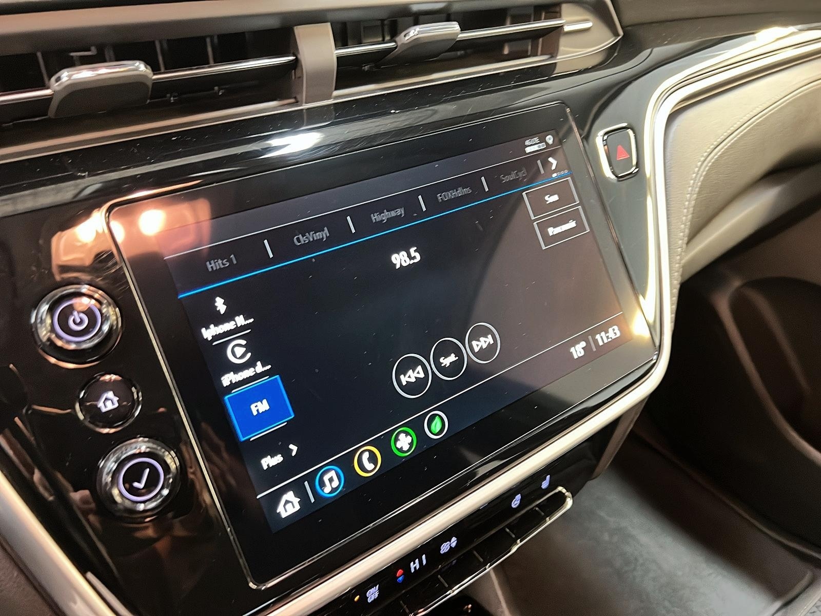 Chevrolet Bolt EUV LT 2023 - image #15