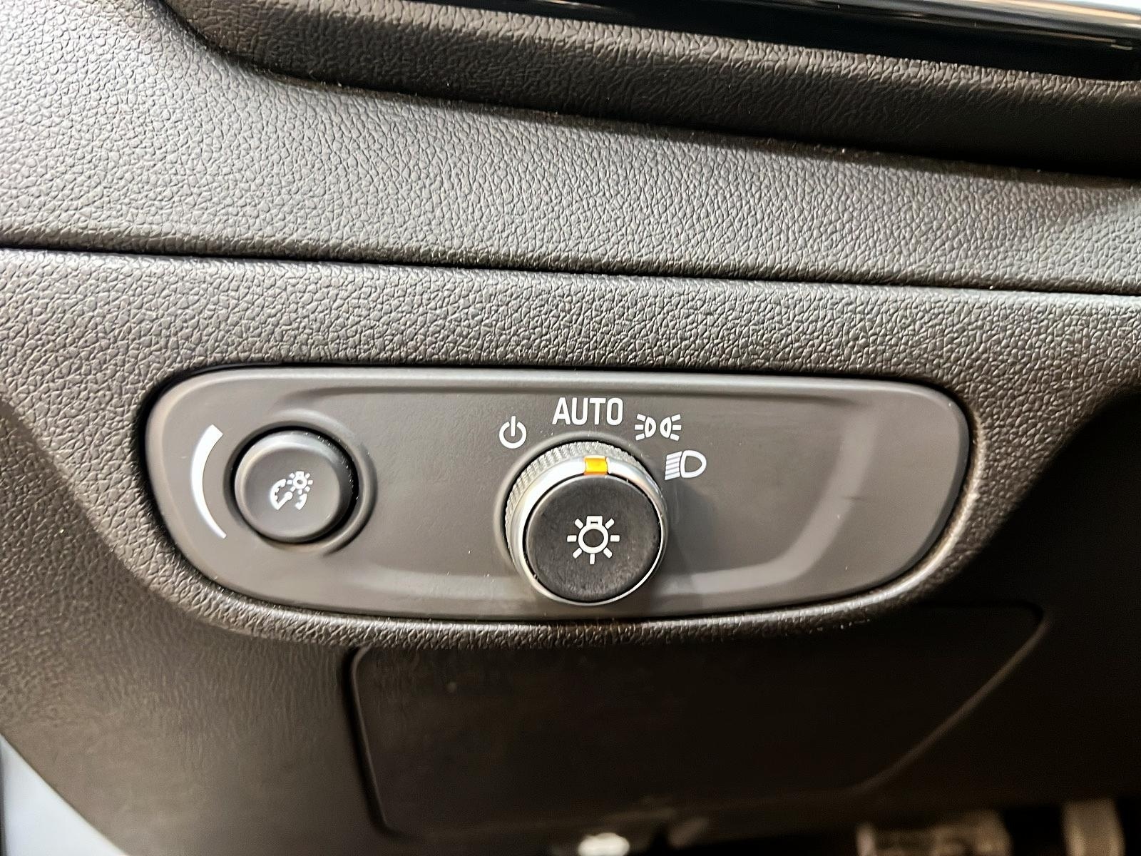 Chevrolet Bolt EUV LT 2023 - image #20