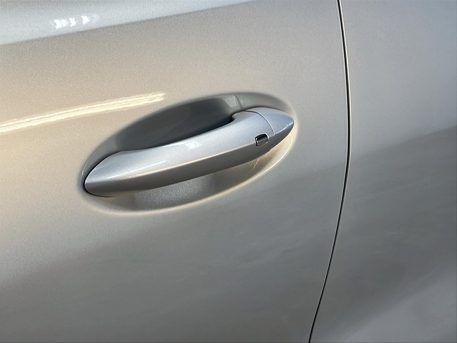 Chevrolet Bolt EUV LT 2023 - image #24