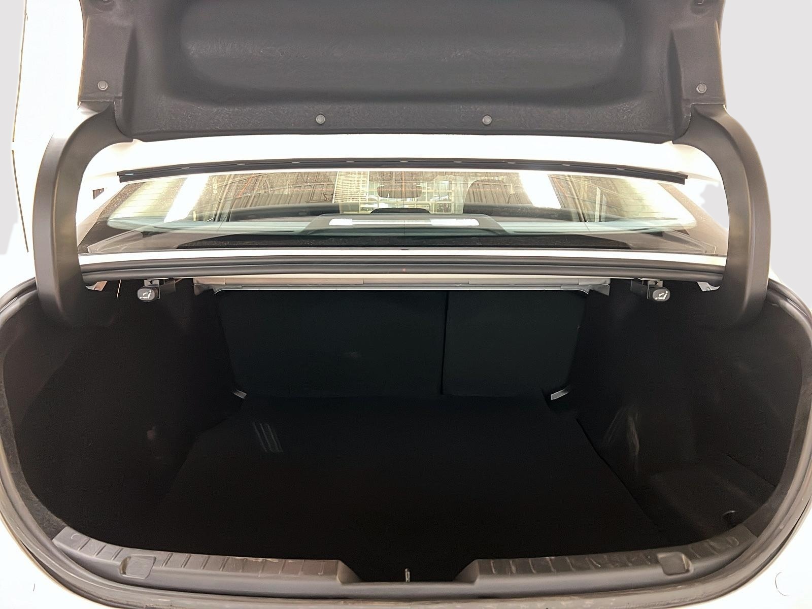 Mazda Mazda3 2025 - Image #12