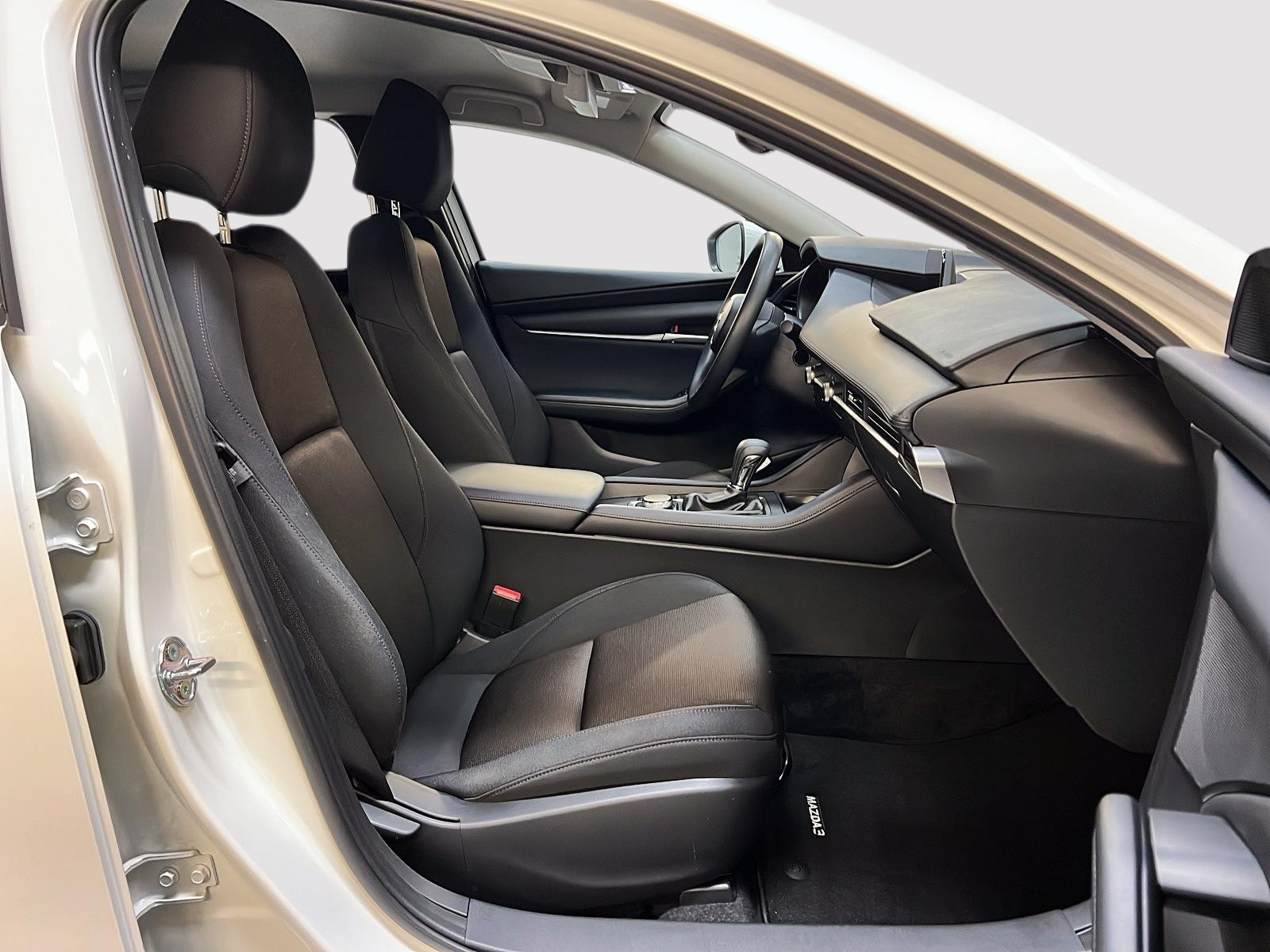 Mazda Mazda3 GX 2025 - image #8