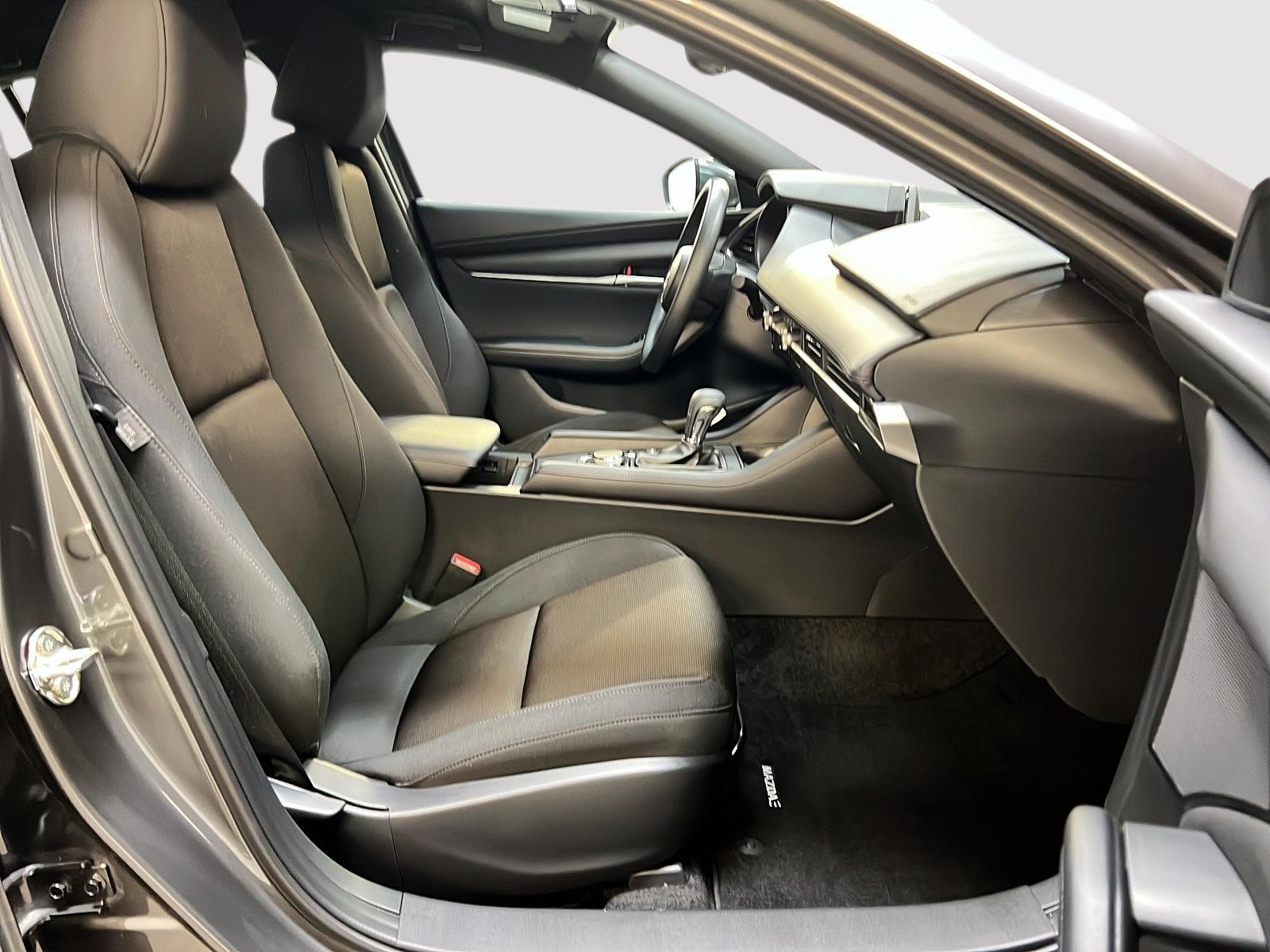 Mazda Mazda3 Sport 2025 - Image #8