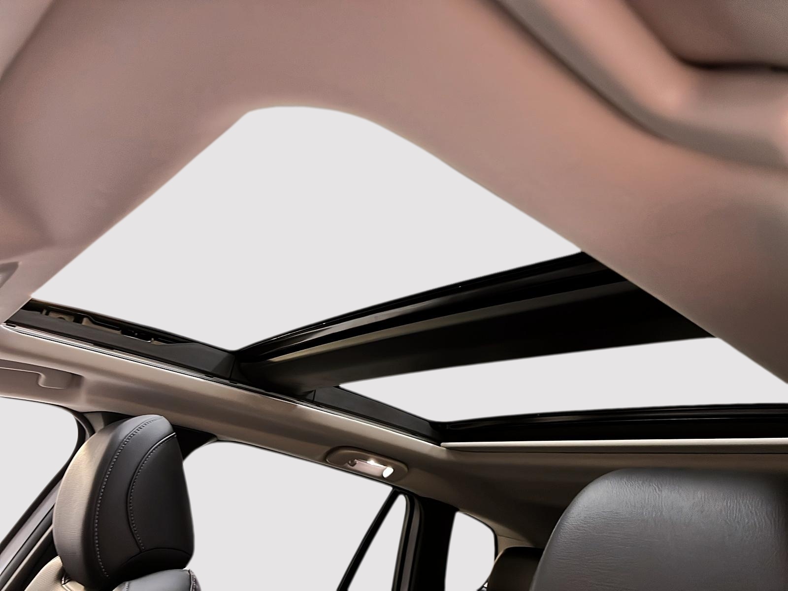 Mazda CX-50 GT CUIR TOIT PANO  NAV  4RM 2024 - image #10