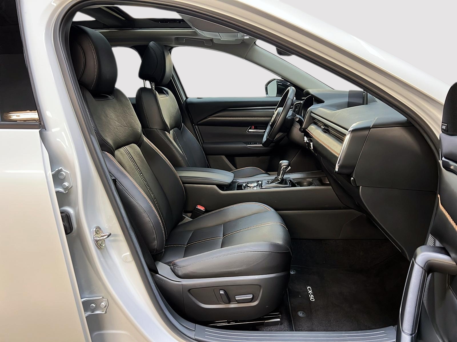 Mazda CX-50 GT CUIR TOIT PANO NAV  4RM 2024 - image #8