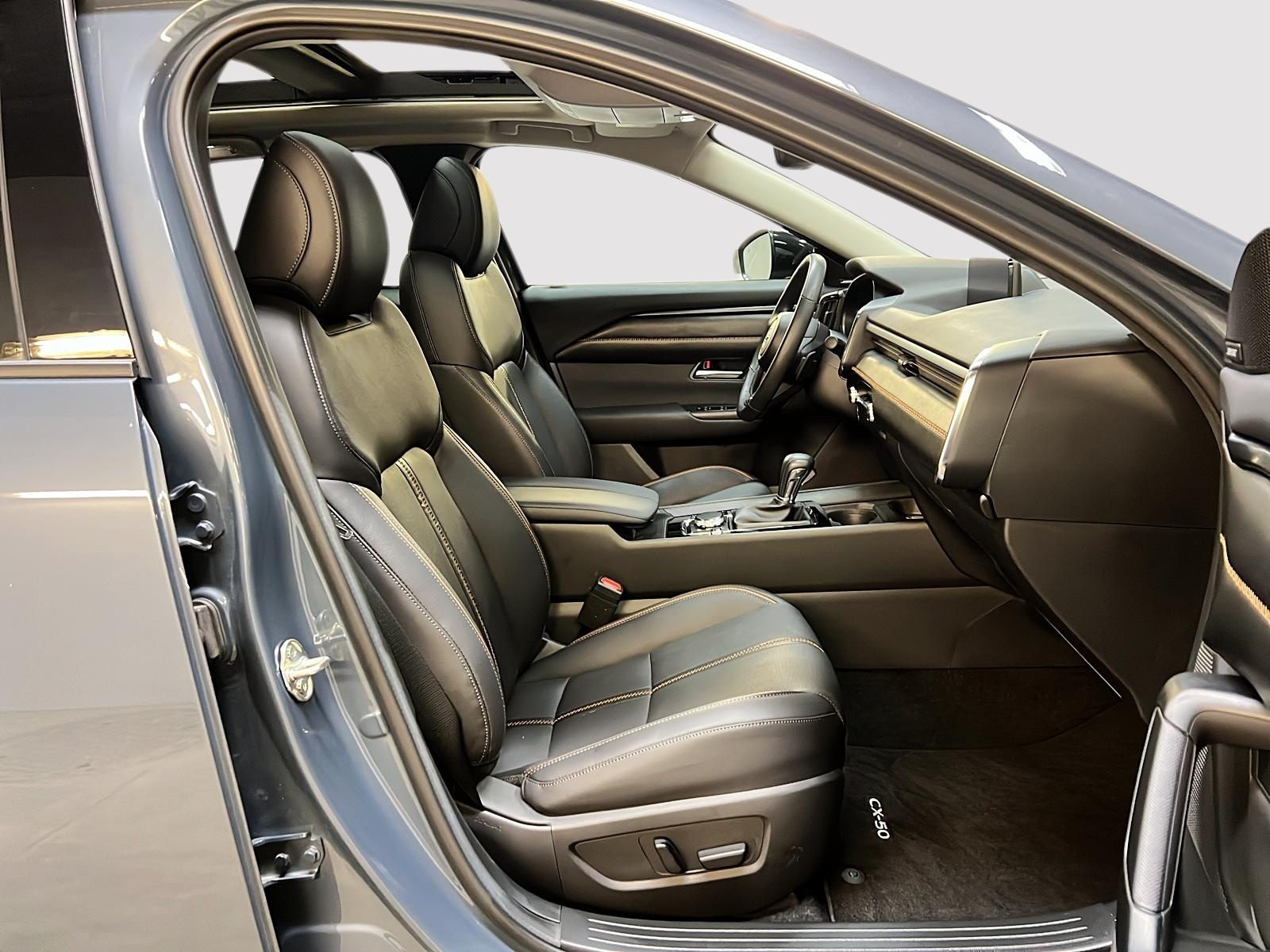 Mazda CX-50 GT TURBO CUIR TOIT PANO NAV 4RM 2024 - image #8