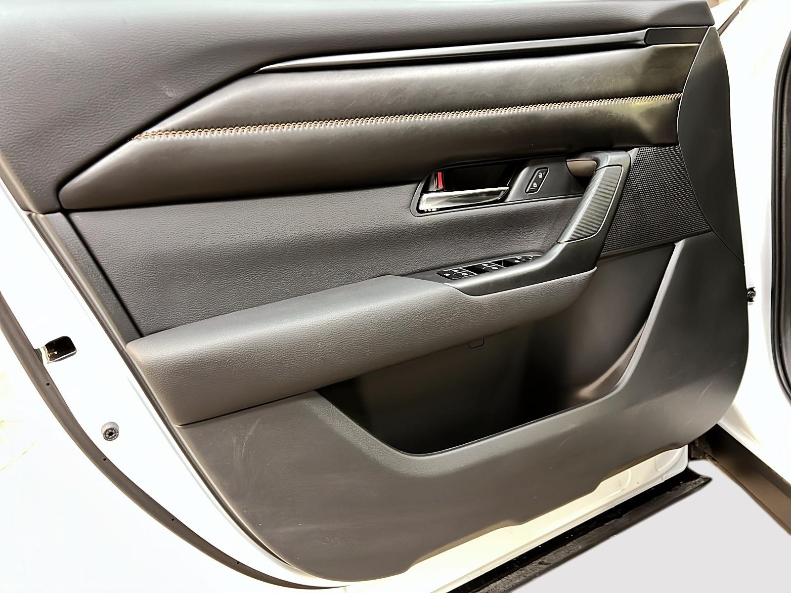 Mazda CX-50 2024 - Image #24