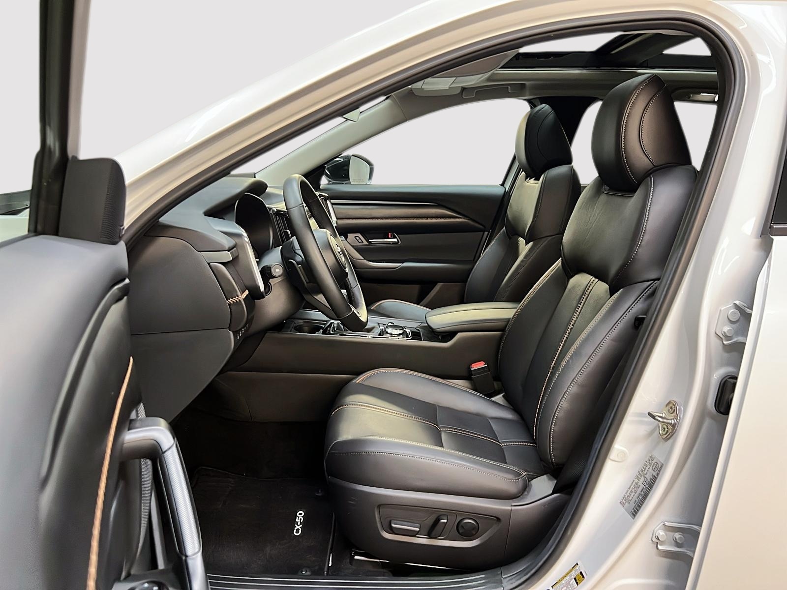 Mazda CX-50 GT TURBO CUIR TOIT PANO NAV 4RM 2024 - image #7