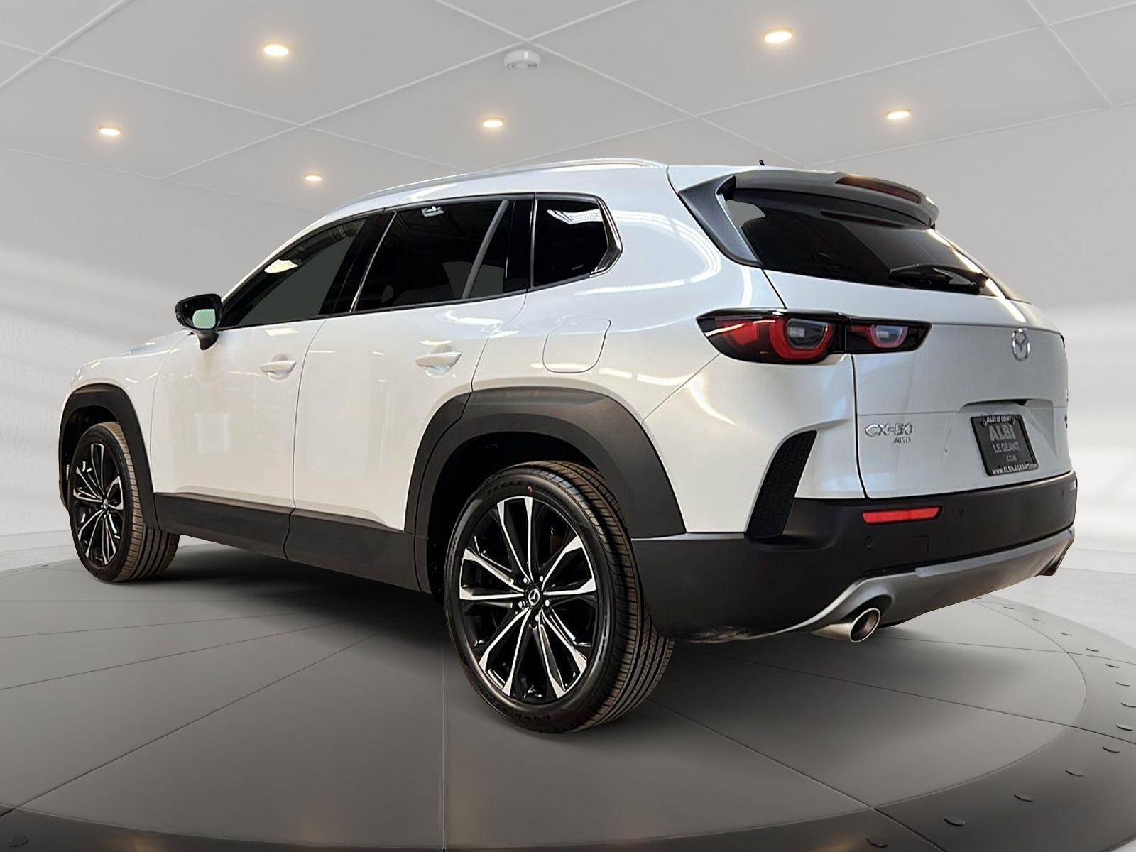 Mazda CX-50 GT TURBO CUIR TOIT PANO NAV 4RM 2024 - image #6