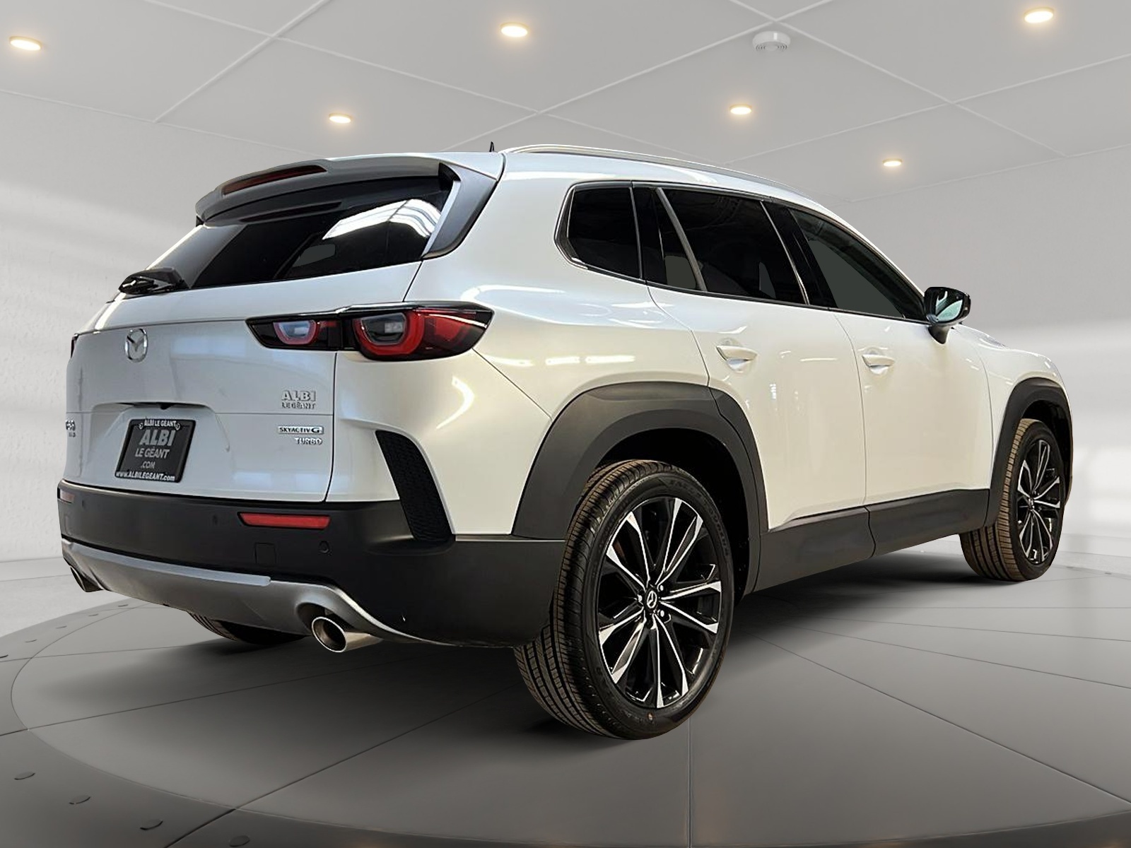 Mazda CX-50 GT TURBO CUIR TOIT PANO NAV 4RM 2024 - image #4