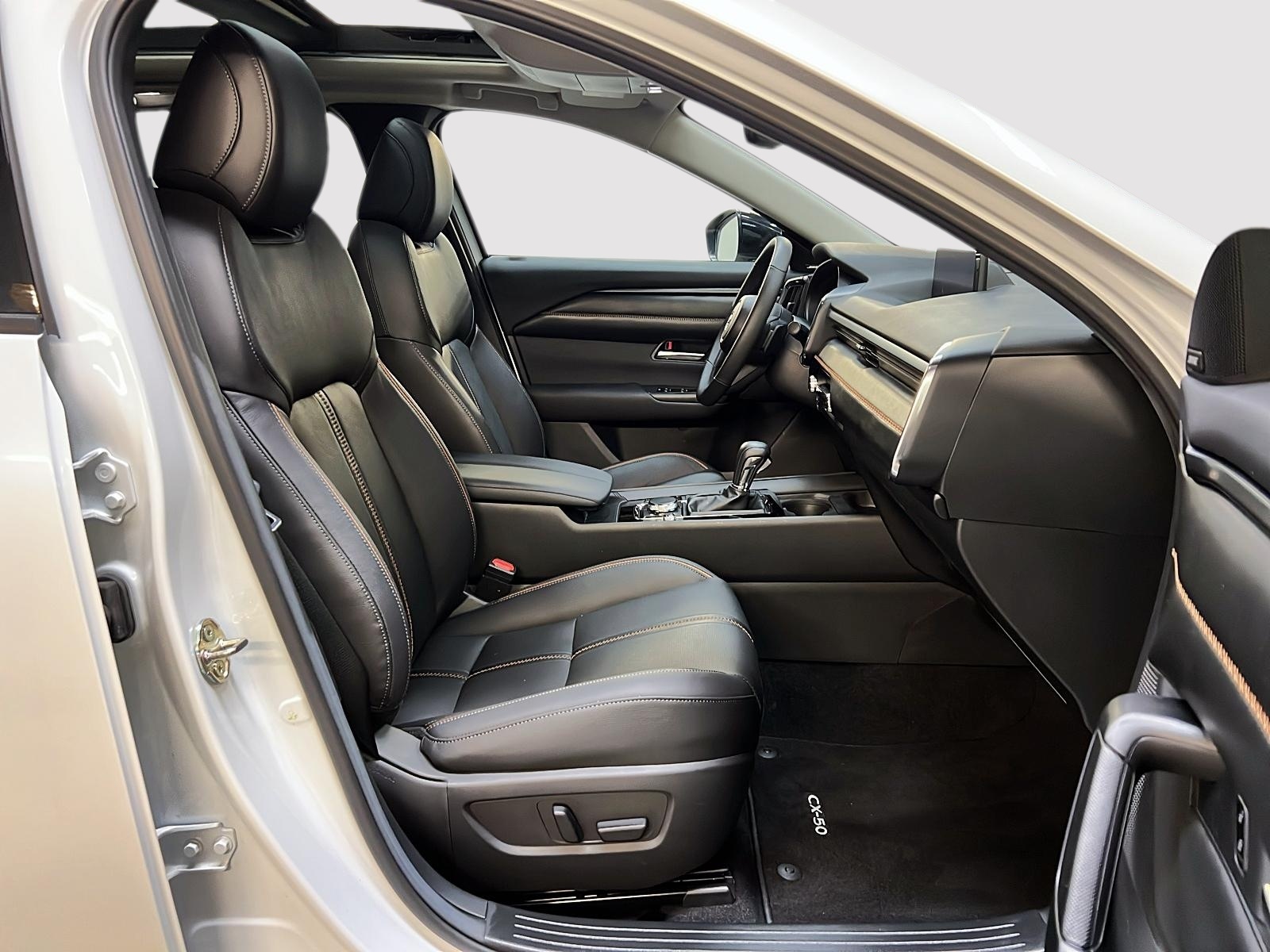 Mazda CX-50 GT TURBO CUIR TOIT PANO NAV 4RM 2024 - image #8