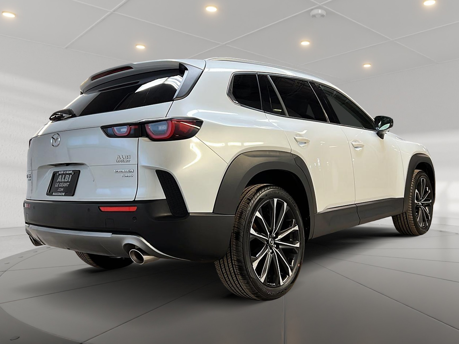 Mazda CX-50 GT TURBO CUIR TOIT PANO NAV 4RM 2024 - image #4