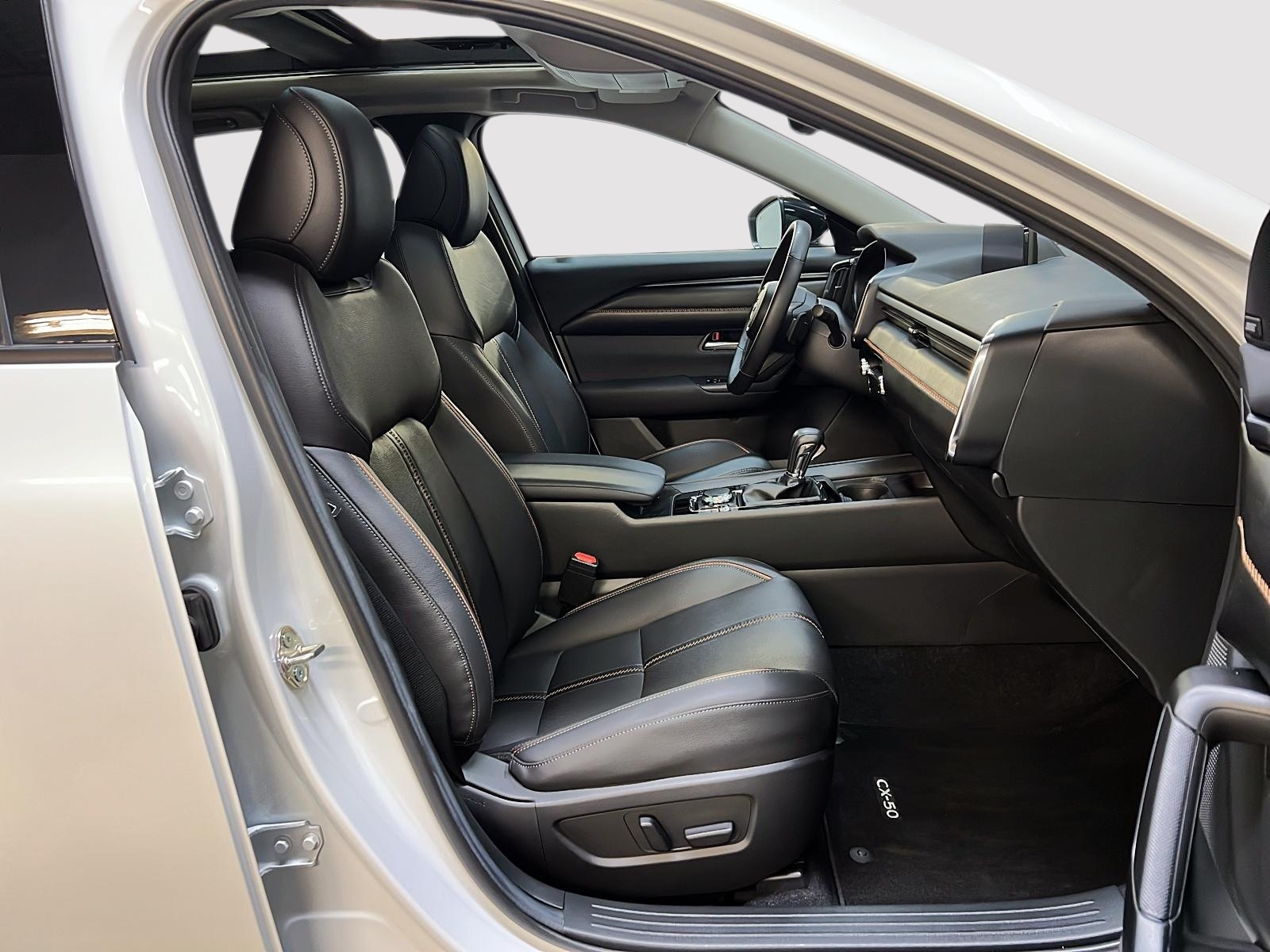 Mazda CX-50 GT TURBO CUIR TOIT PANO NAV  4RM 2024 - image #8