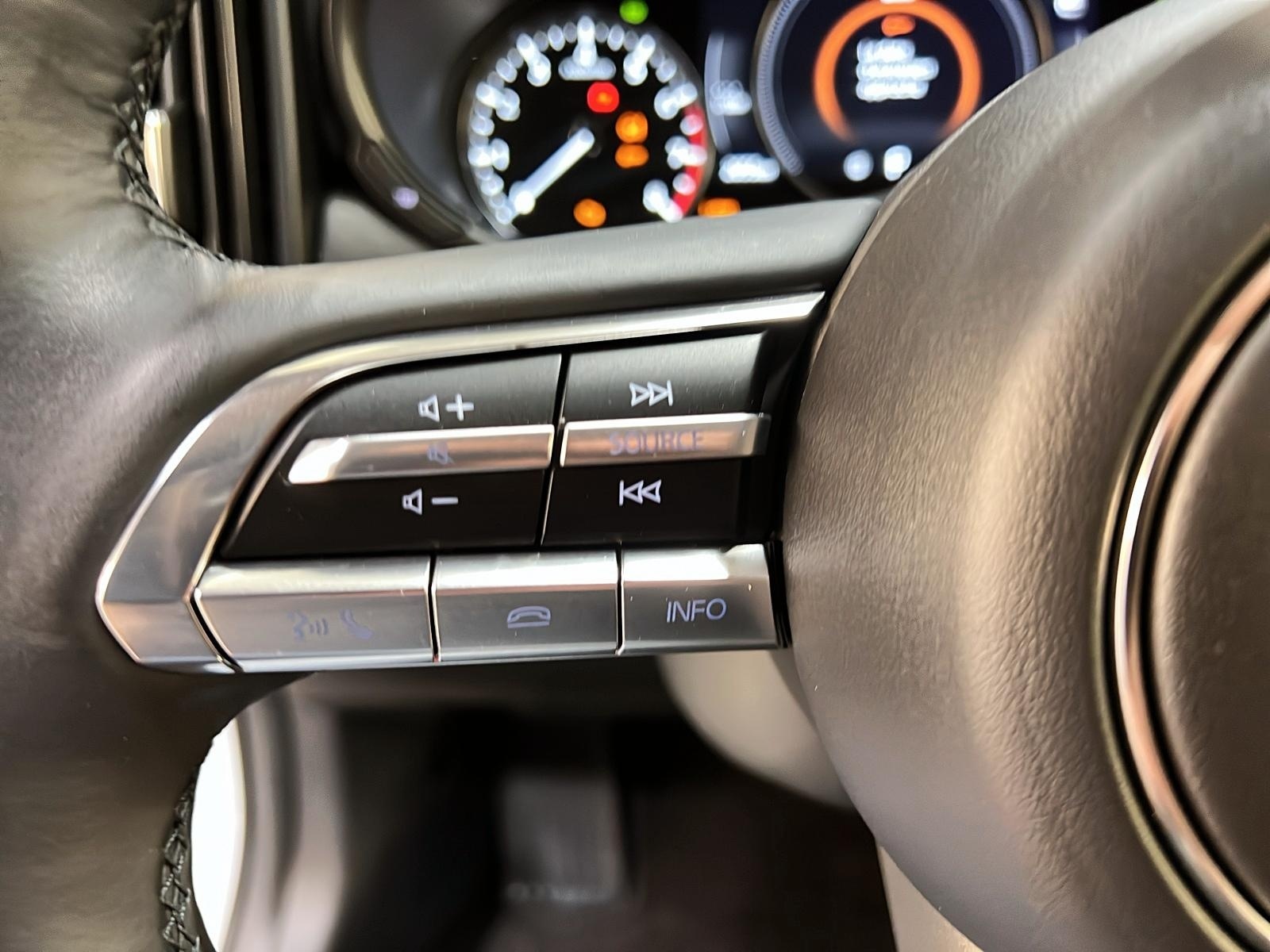 Mazda CX-50 GT TURBO CUIR TOIT PANO NAV  4RM 2024 - image #23