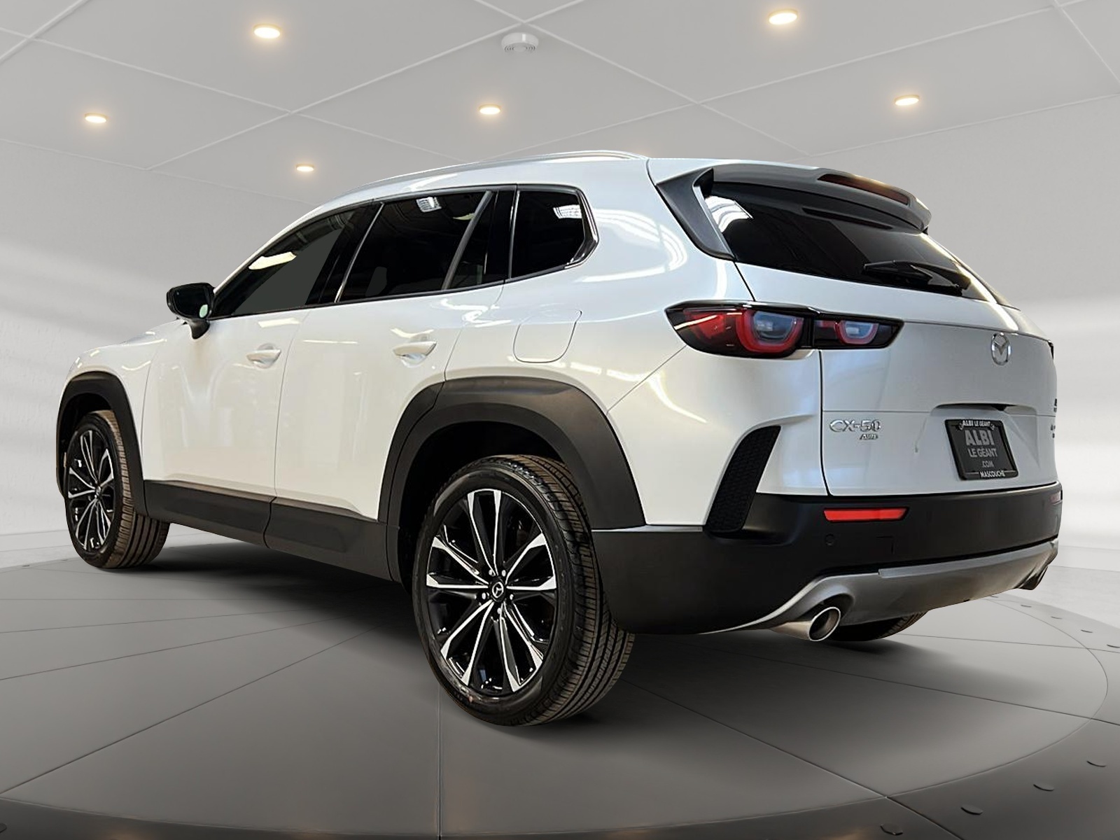 Mazda CX-50 GT TURBO CUIR TOIT PANO NAV  4RM 2024 - image #6