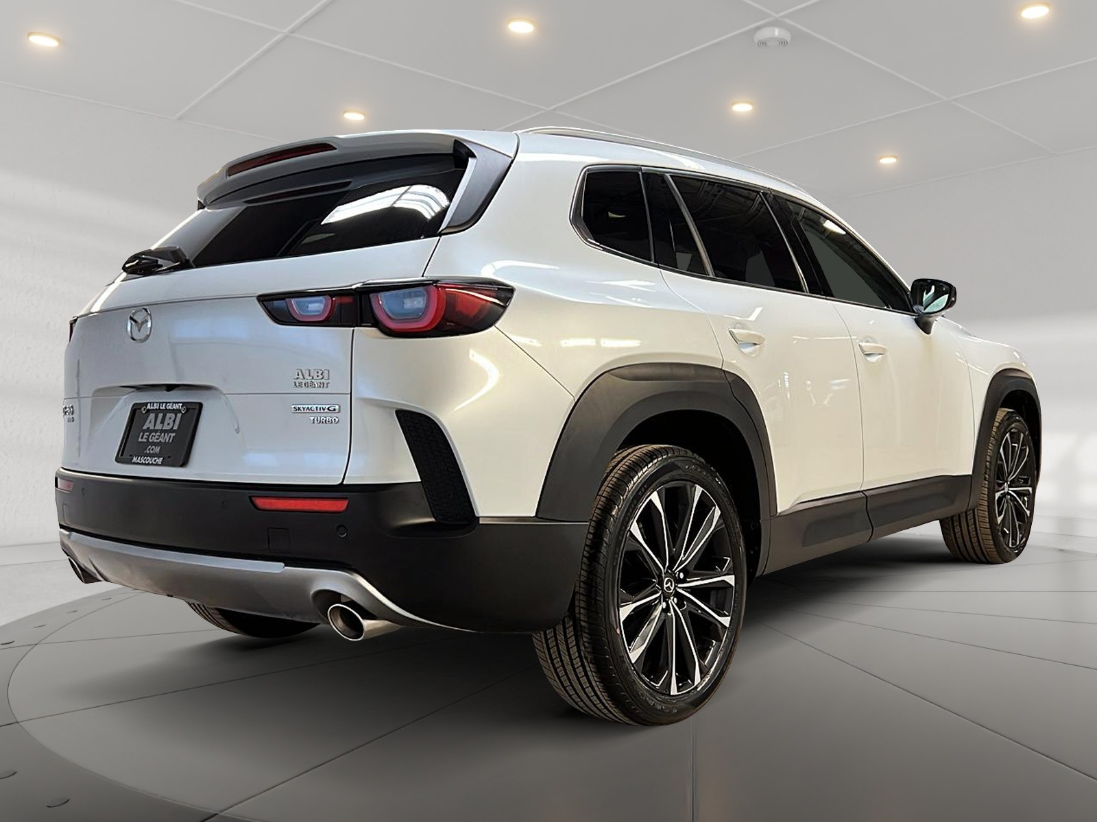 Mazda CX-50 GT TURBO CUIR TOIT PANO NAV  4RM 2024 - image #4