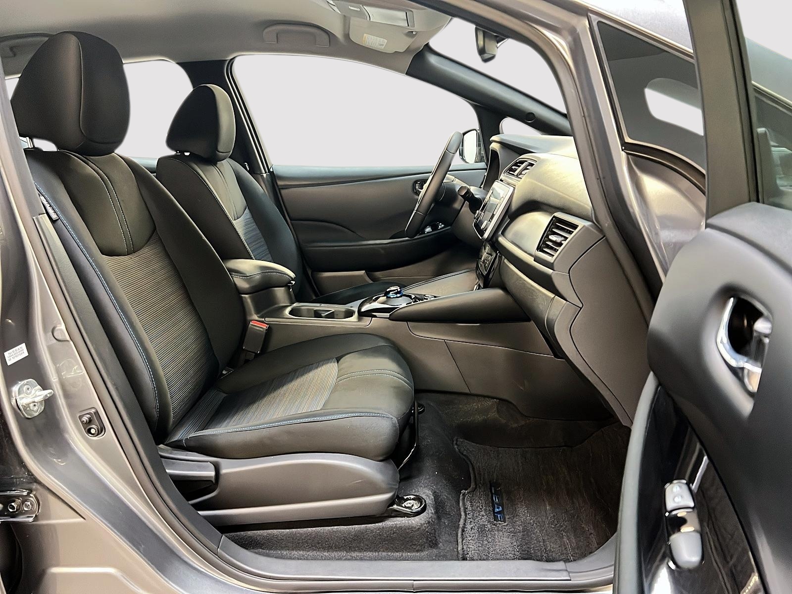 Nissan Leaf SV PLUS NAV 2023 - image #12