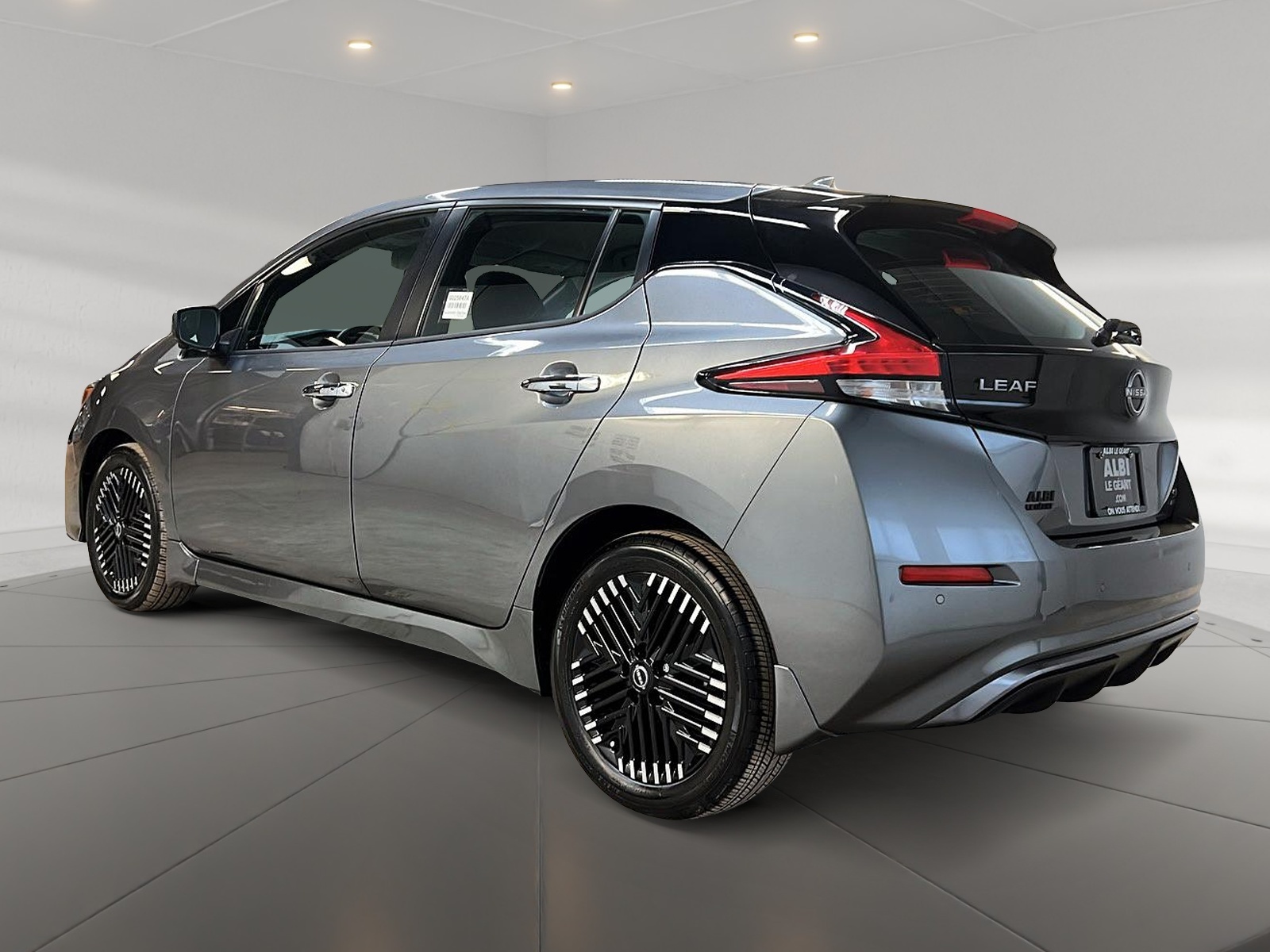 Nissan Leaf SV PLUS NAV 2023 - image #10