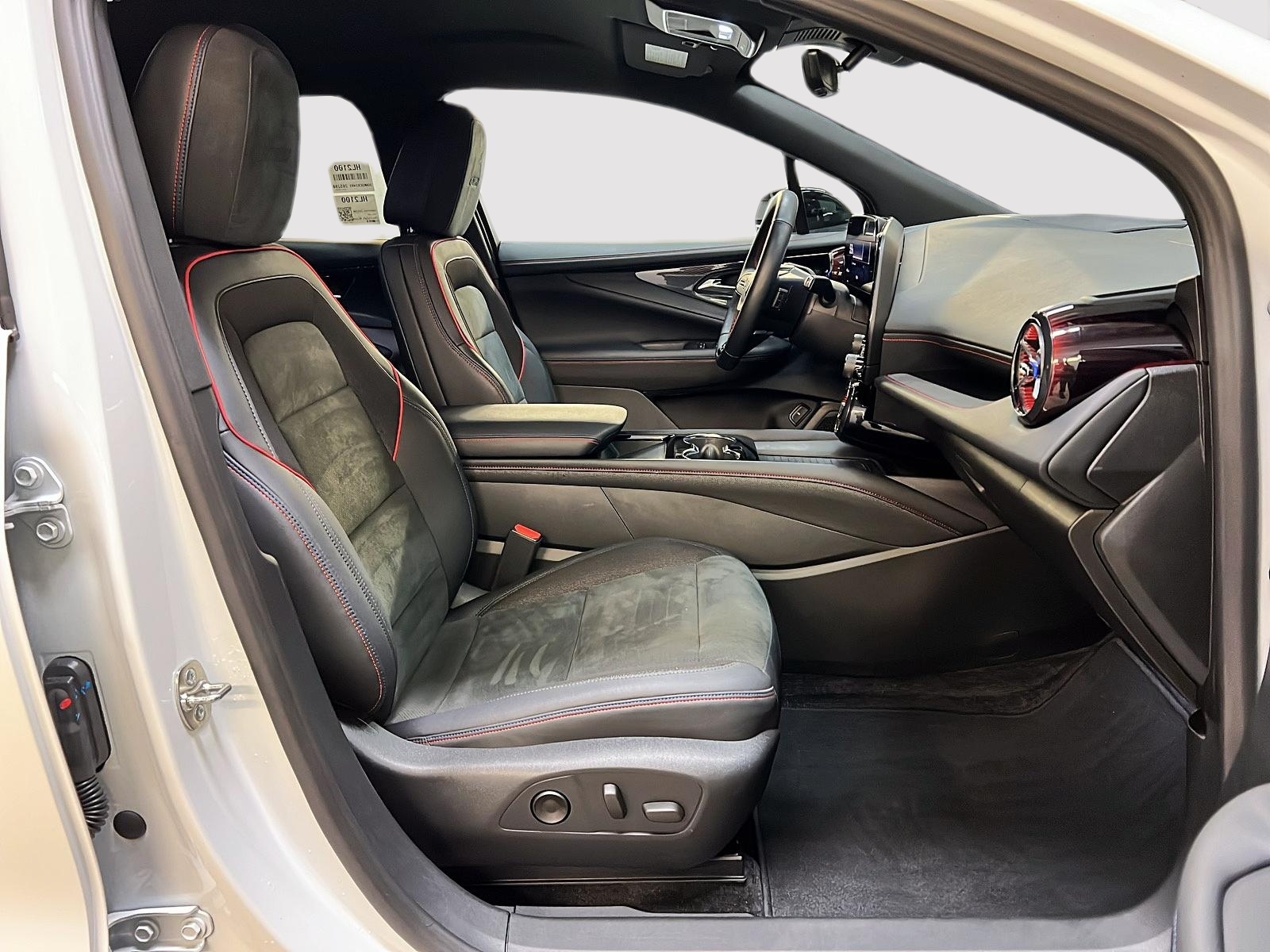 Chevrolet Blazer EV 1RS NAV 4RM 2024 - image #8