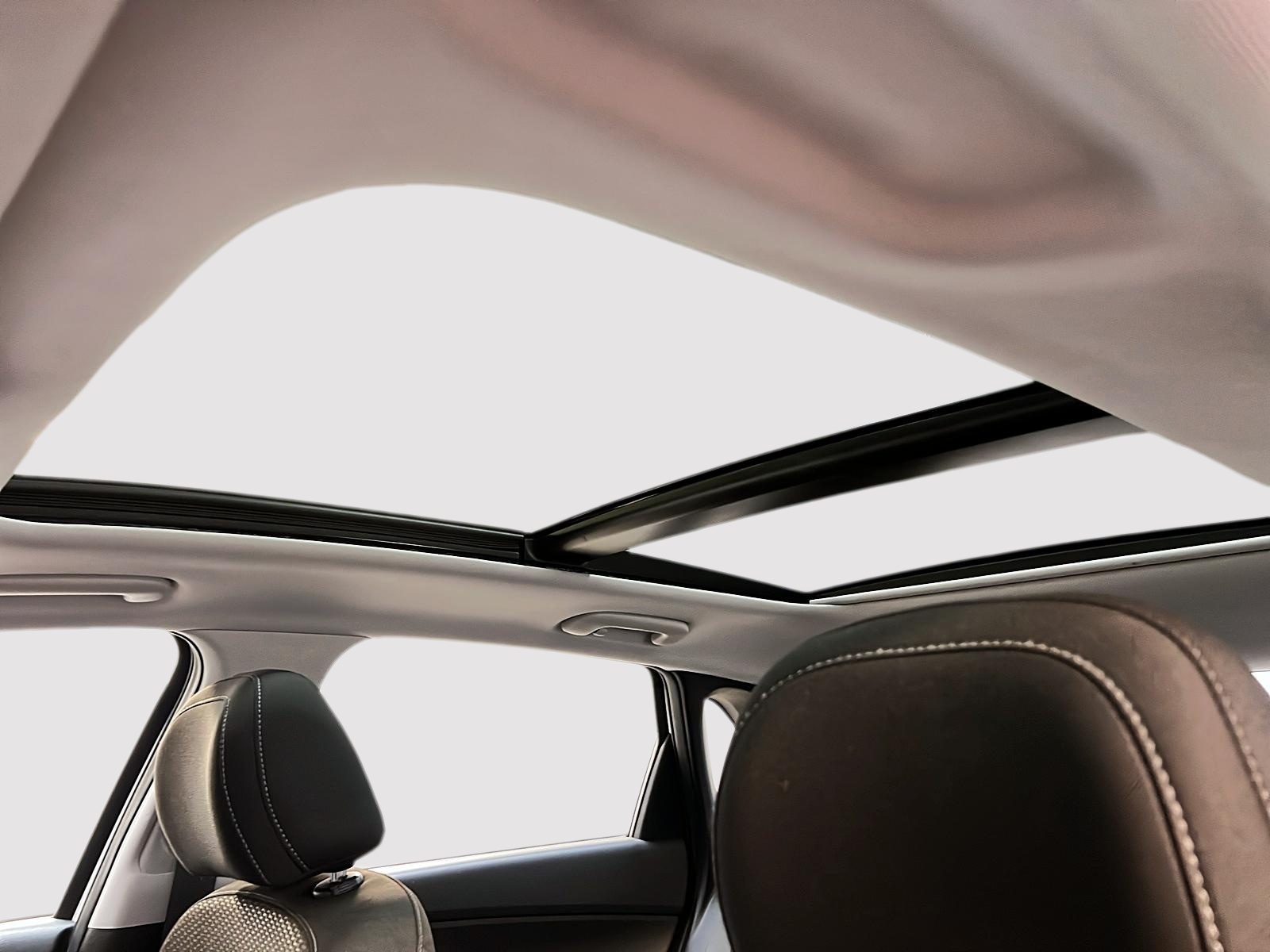 Hyundai Elantra GT LUXURY TOIT PANO 2020 - image #10