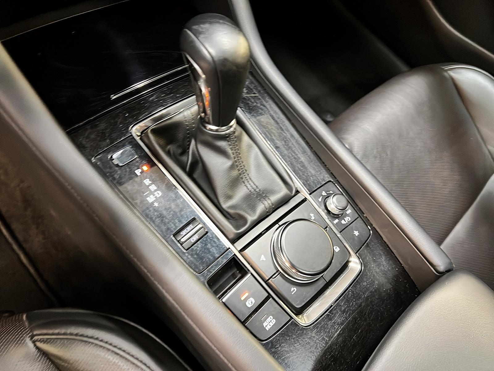 Mazda Mazda3 Sport 2022 - Image #15