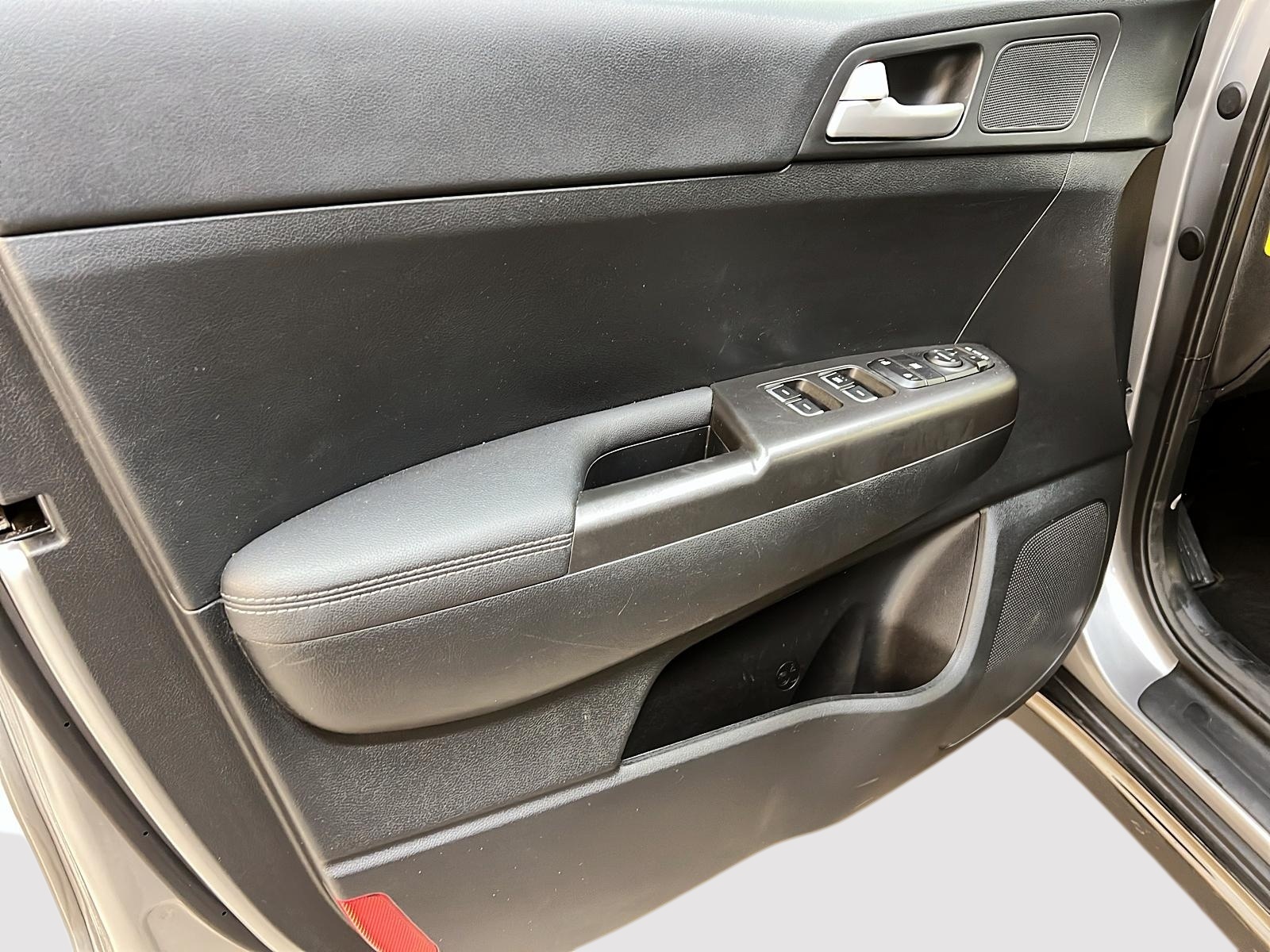 Kia Sportage 2022 - Image #23