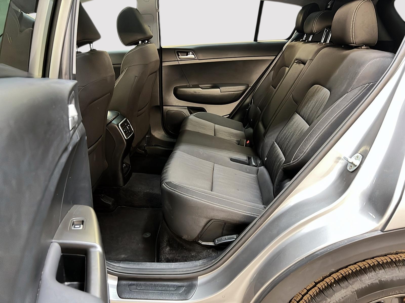 Kia Sportage EX S TOIT PANO 4RM 2022 - image #9