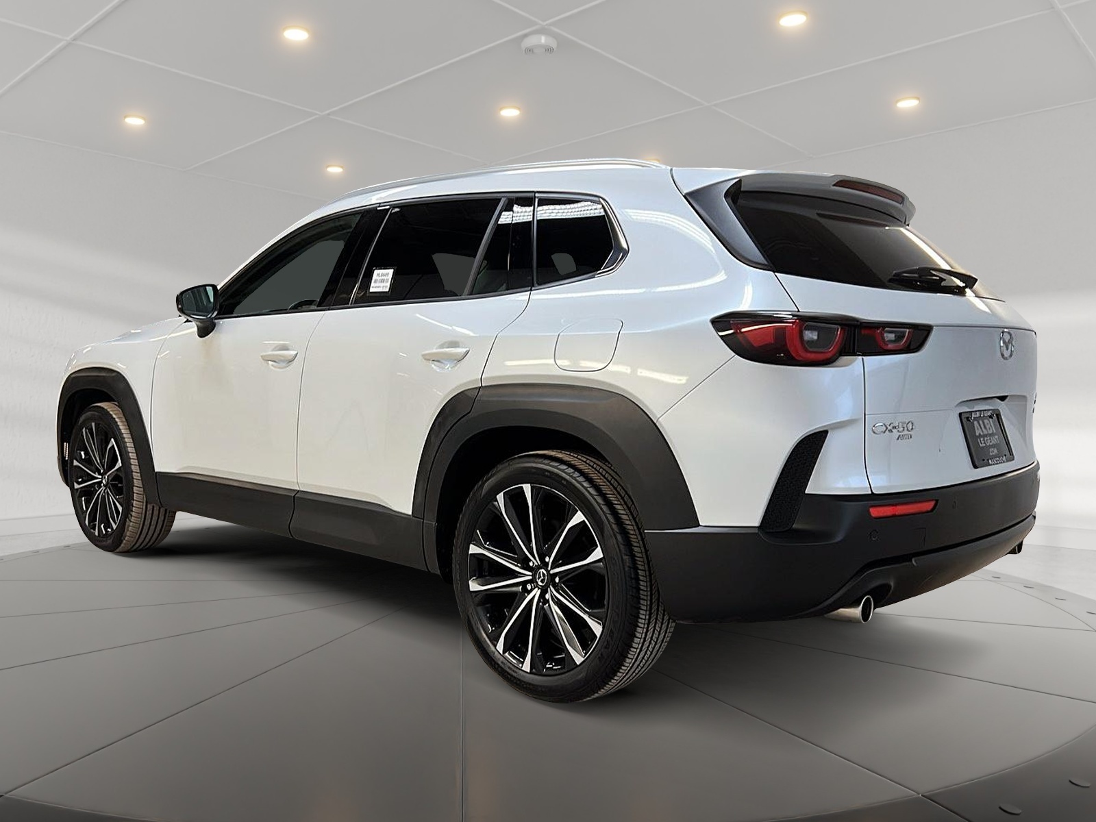 Mazda CX-50 GT CUIR TOIT PANO NAV 4RM 2023 - image #6